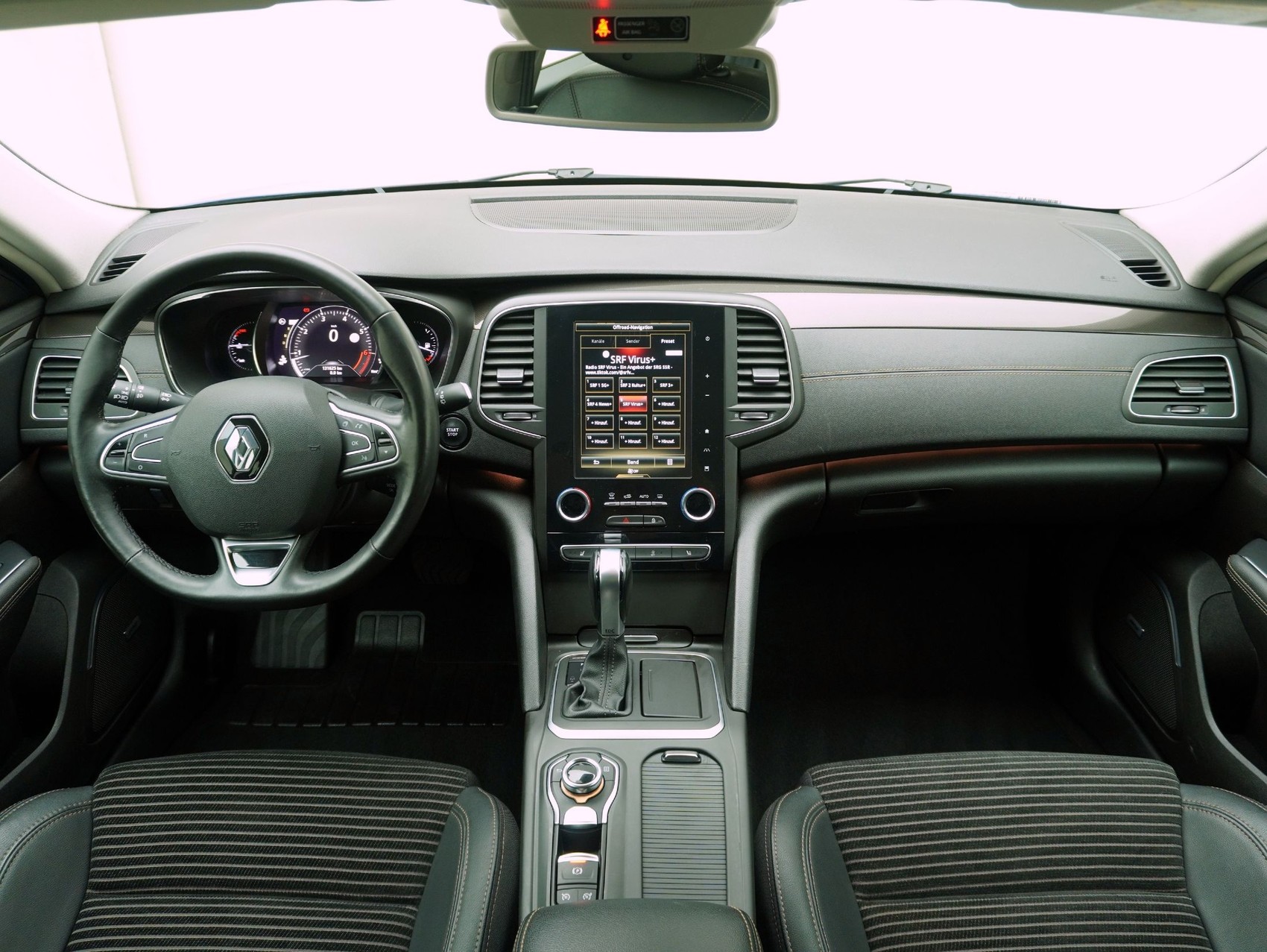 RENAULT Talisman Grandtour 1.8 TCe Intens-image-11