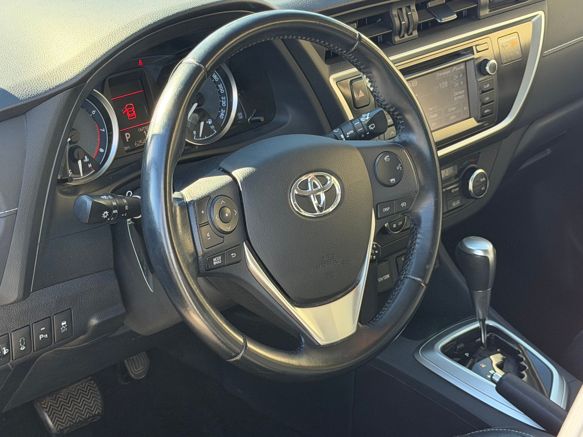 TOYOTA Auris 1.6 Luna Multidrive-image-6