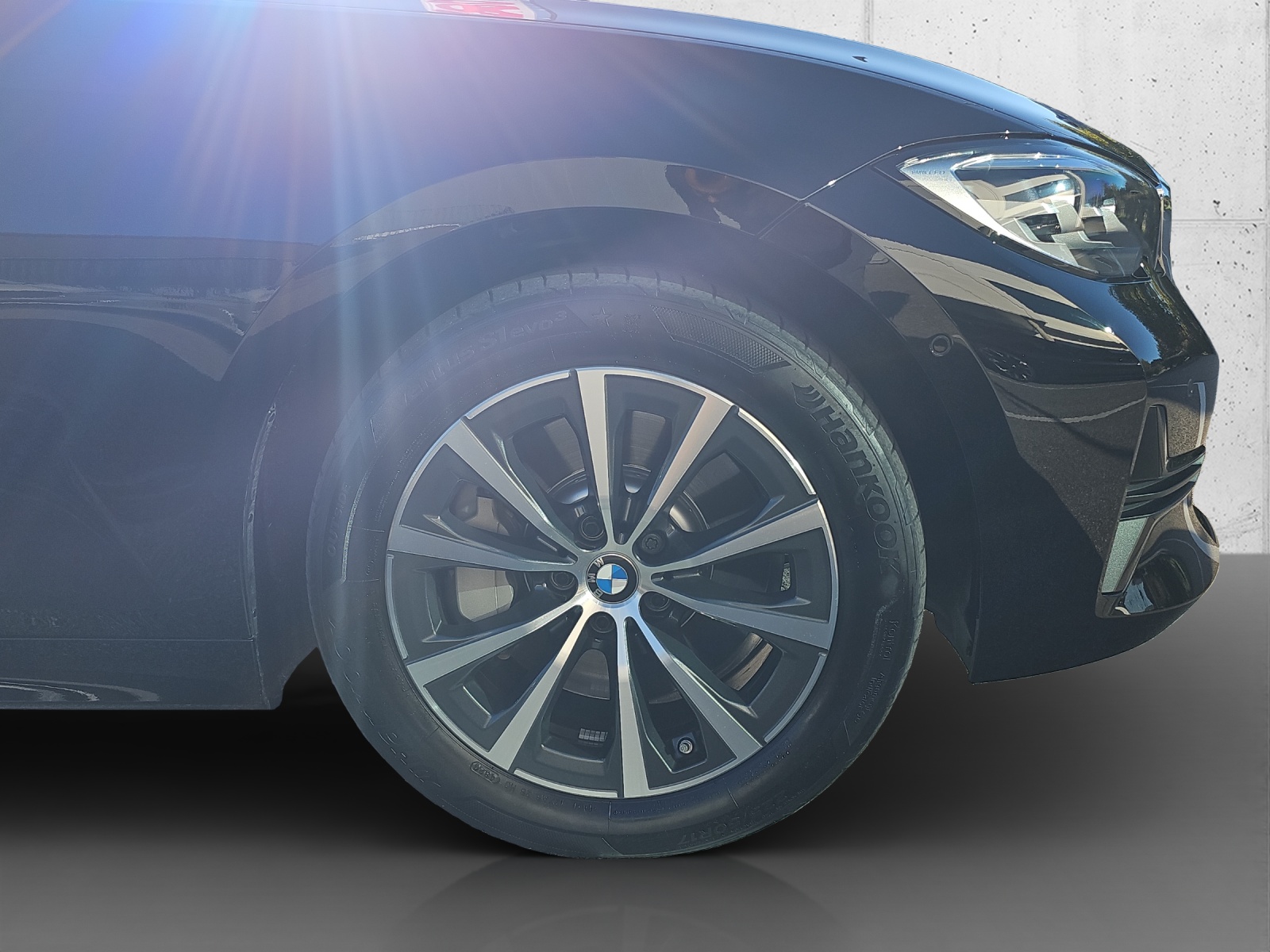 BMW 330e xDrive Steptronic-image-9