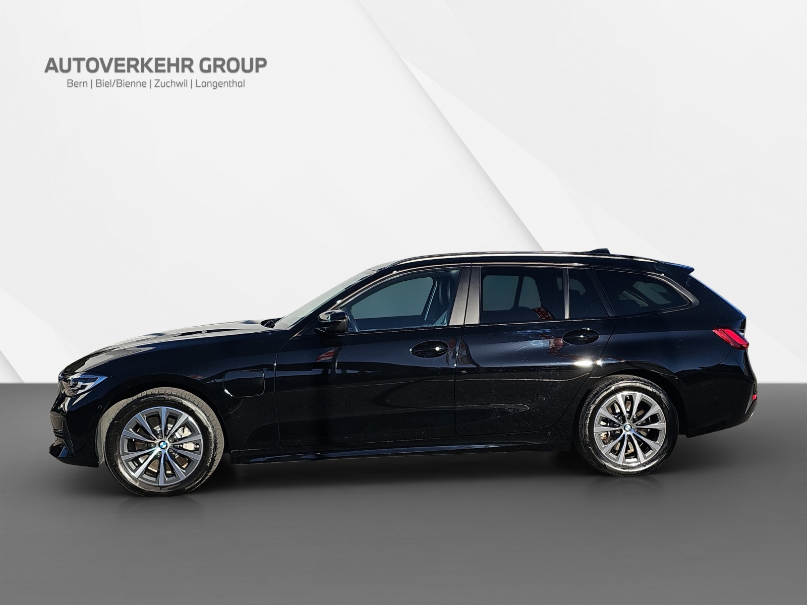 BMW 330e xDrive Steptronic-showroom-element-2