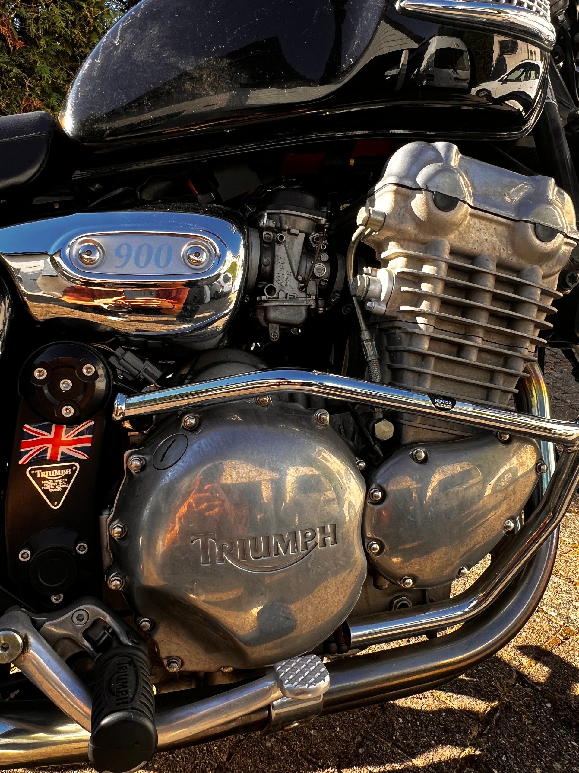 TRIUMPH Thunderbird 900-image-2