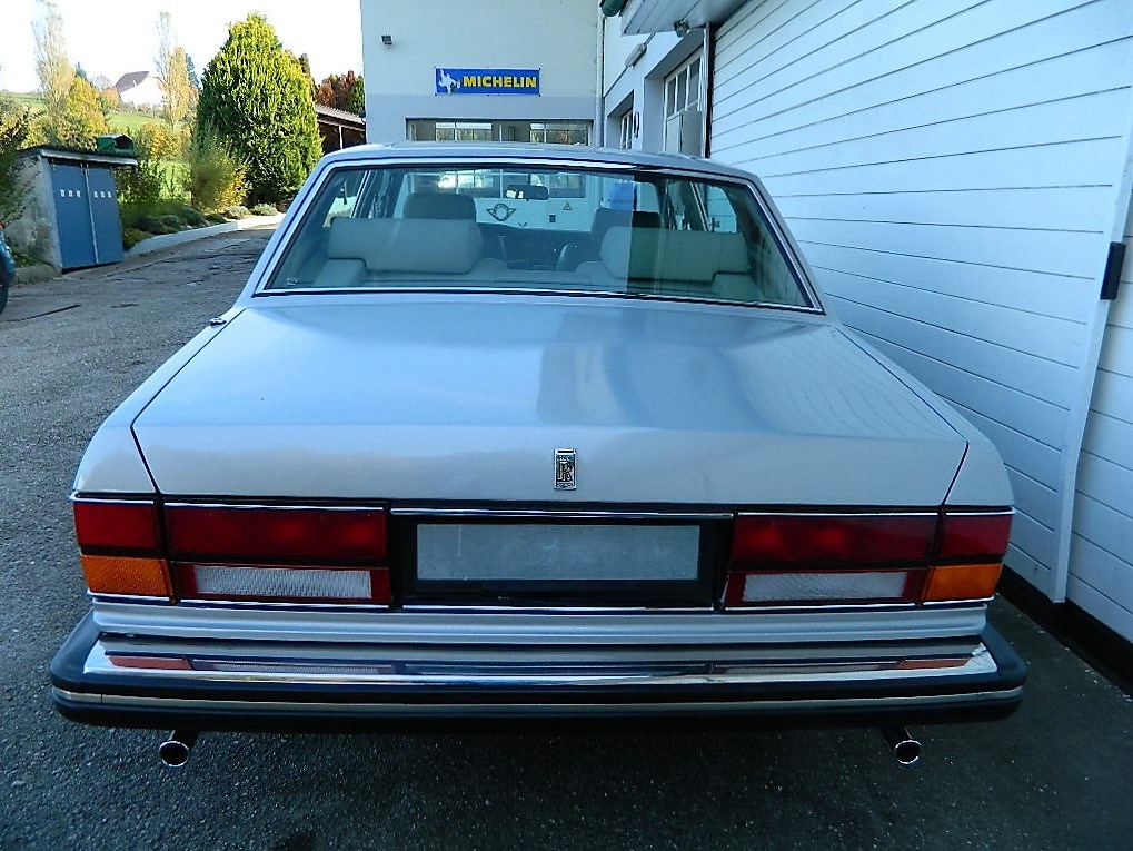 ROLLS-ROYCE Silver Spirit-image-9