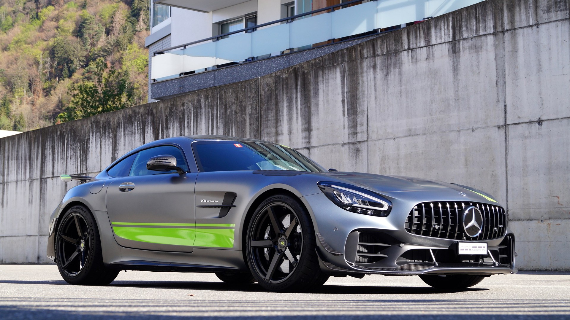 MERCEDES-BENZ AMG GT R Pro Speedshift DCT-showroom-element-3