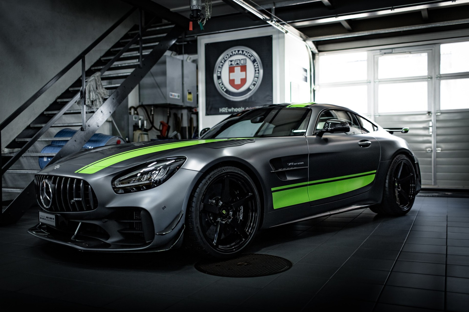 MERCEDES-BENZ AMG GT R Pro Speedshift DCT-image-9