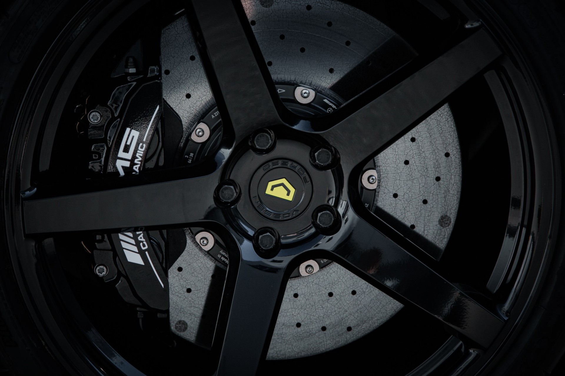 MERCEDES-BENZ AMG GT R Pro Speedshift DCT-image-15