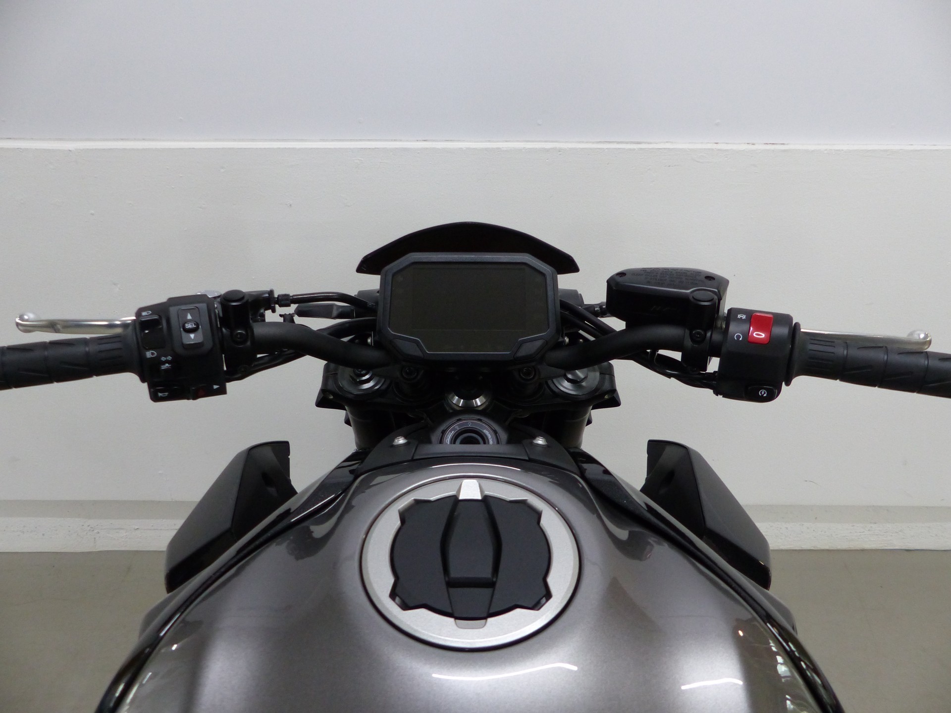 KAWASAKI Z 900 ABS MY24 mit Zubehör-image-8