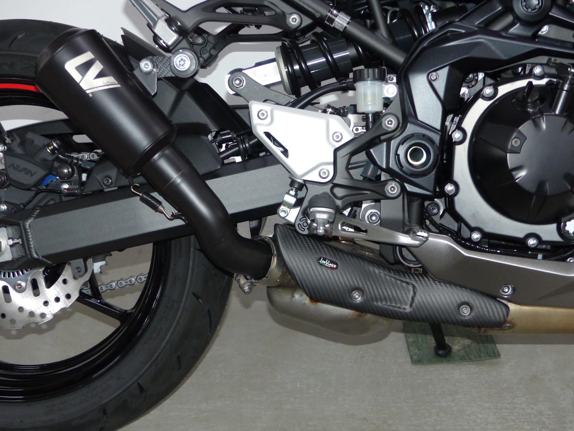 KAWASAKI Z 900 ABS MY24 mit Zubehör-image-2