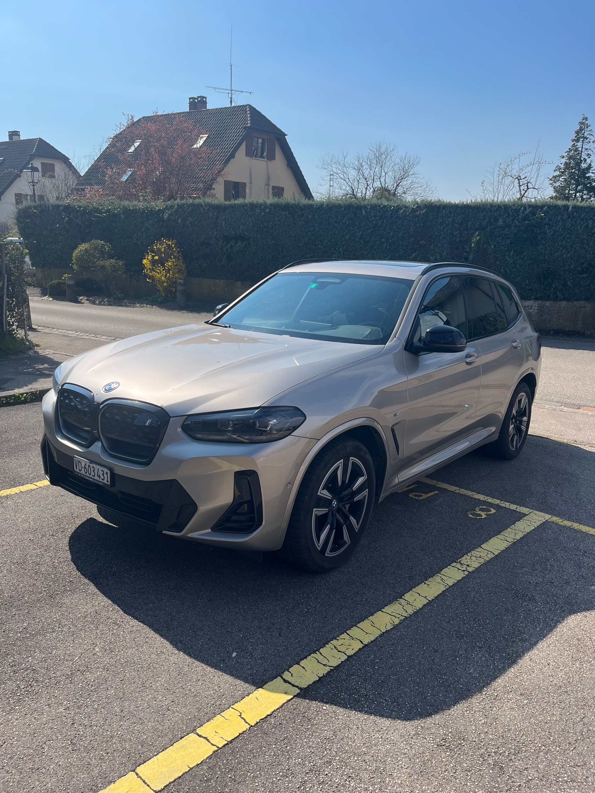 BMW iX3 Inspiring-image-3