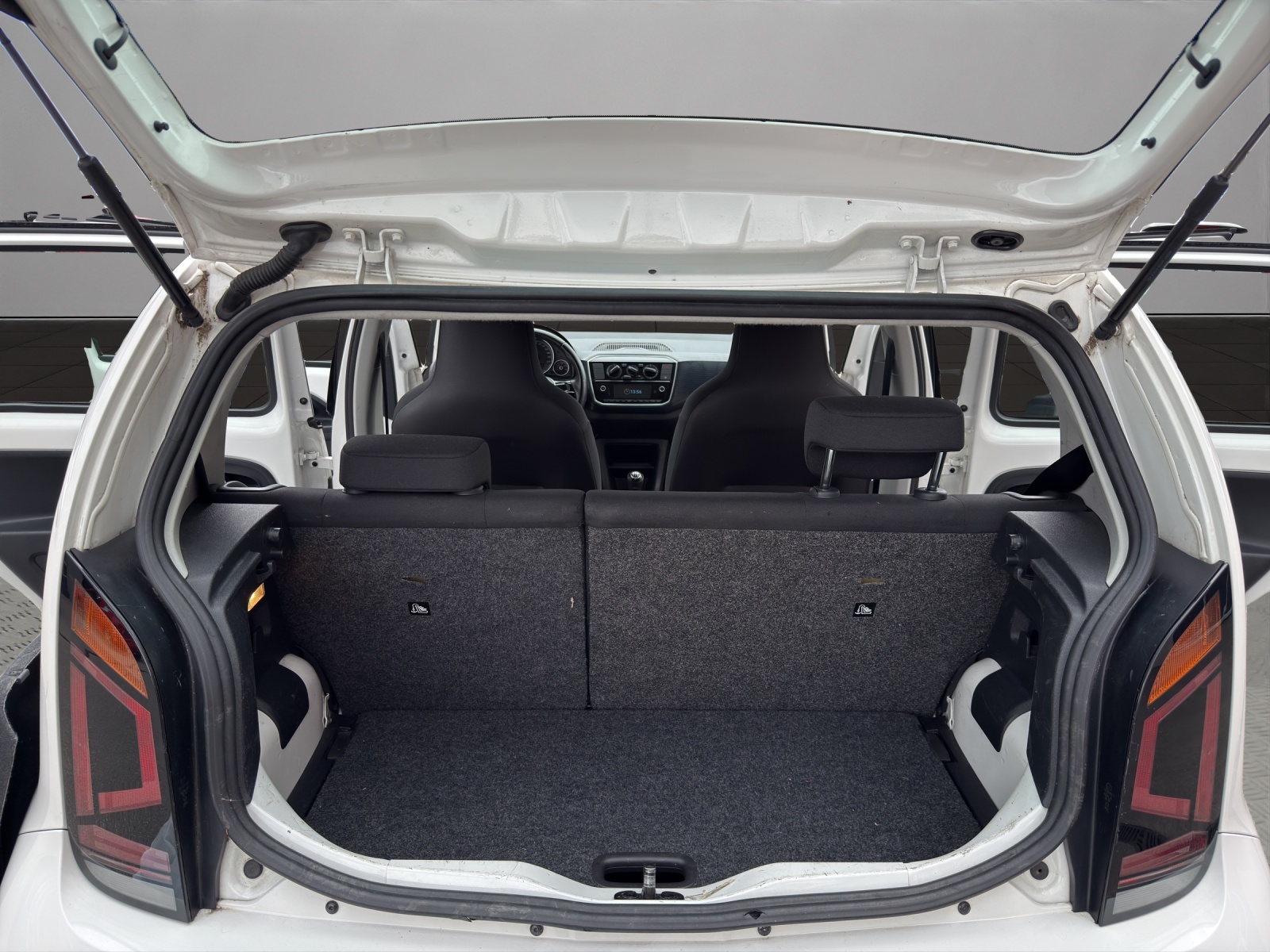 VW Up 1.0 move up-image-17
