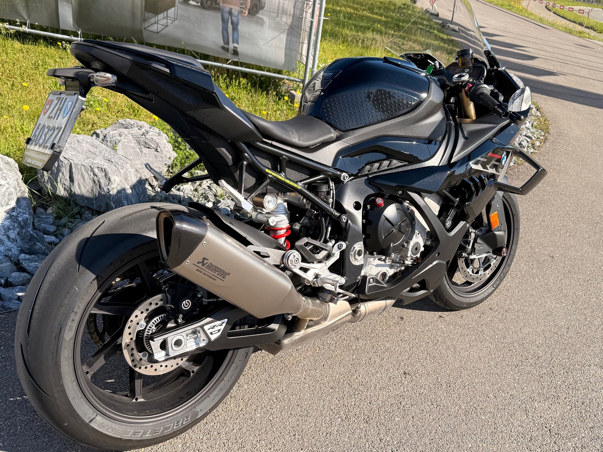 BMW S 1000 RR-image-1