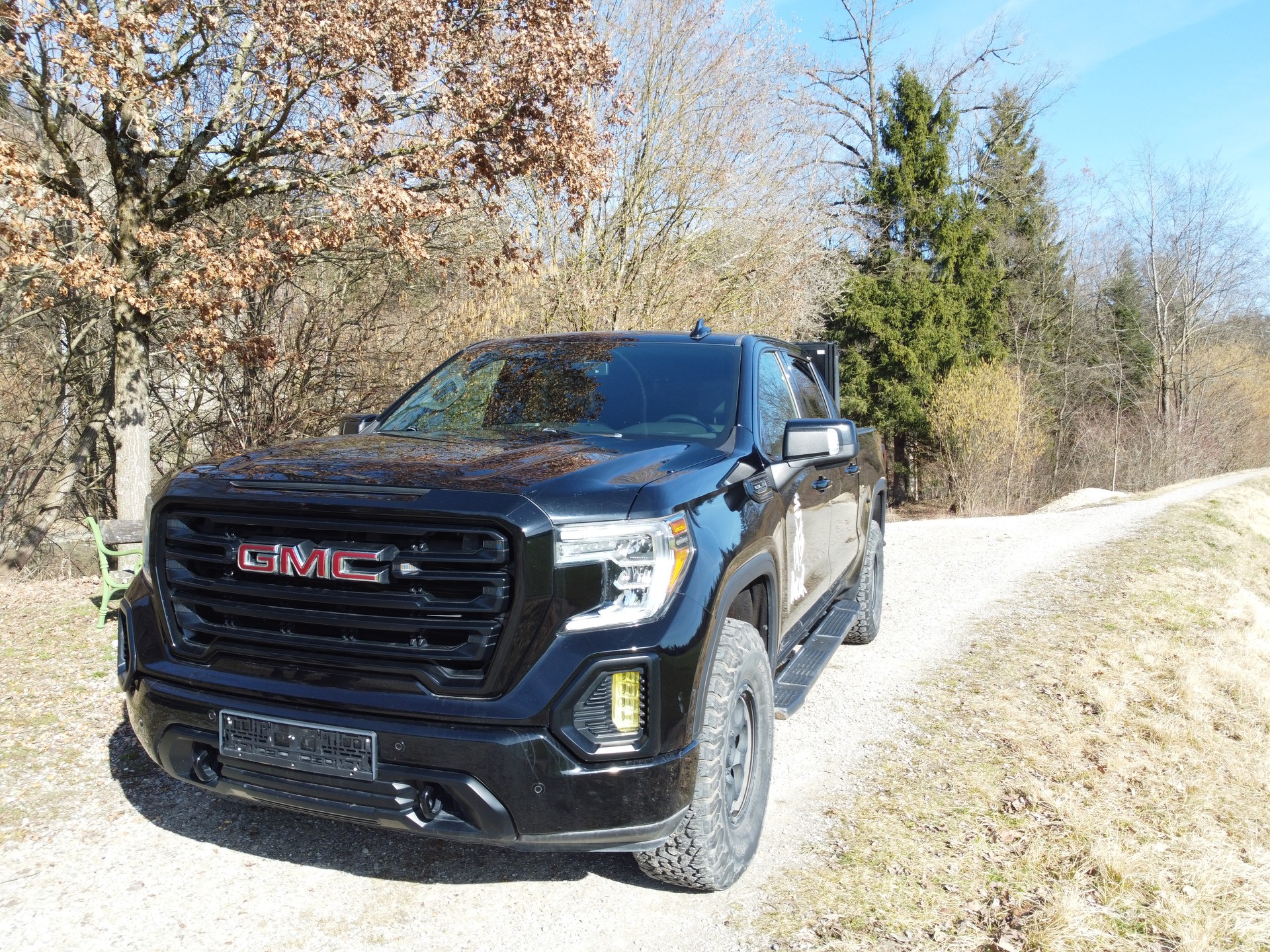 GMC 1500 AT4 V8 5,3L Modell 2019