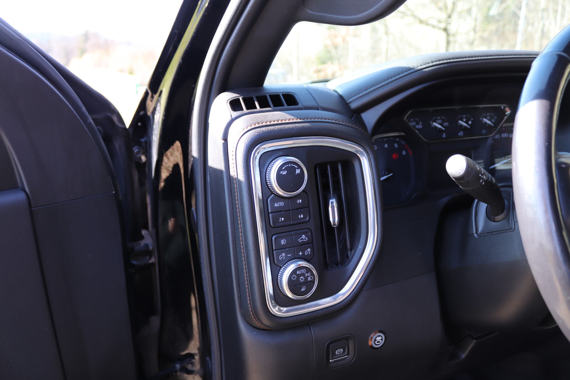 GMC 1500 AT4 V8 5,3L Modell 2019-image-6