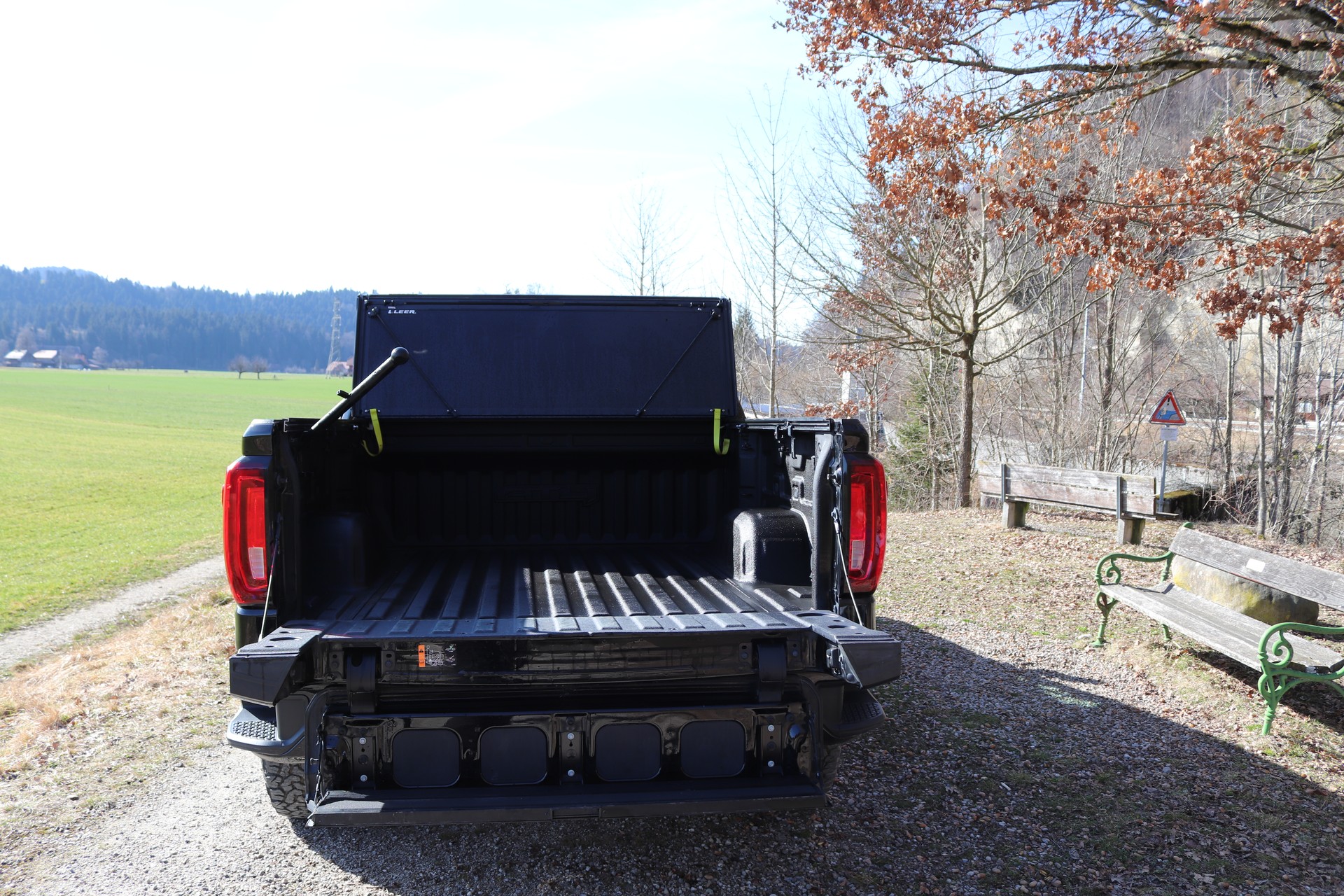 GMC 1500 AT4 V8 5,3L Modell 2019-image-4
