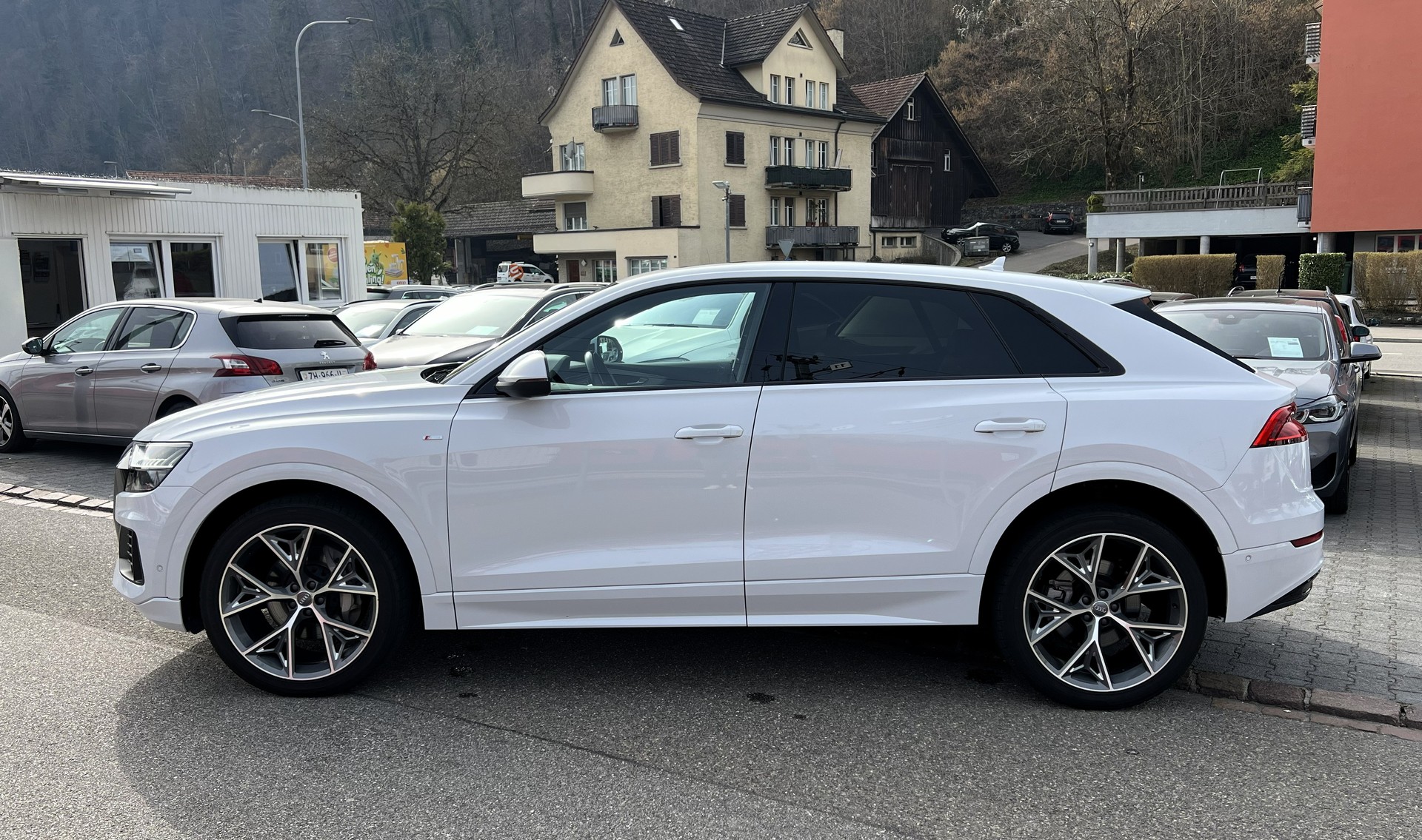 AUDI Q8 50 TDI quattro tiptronic-image-1