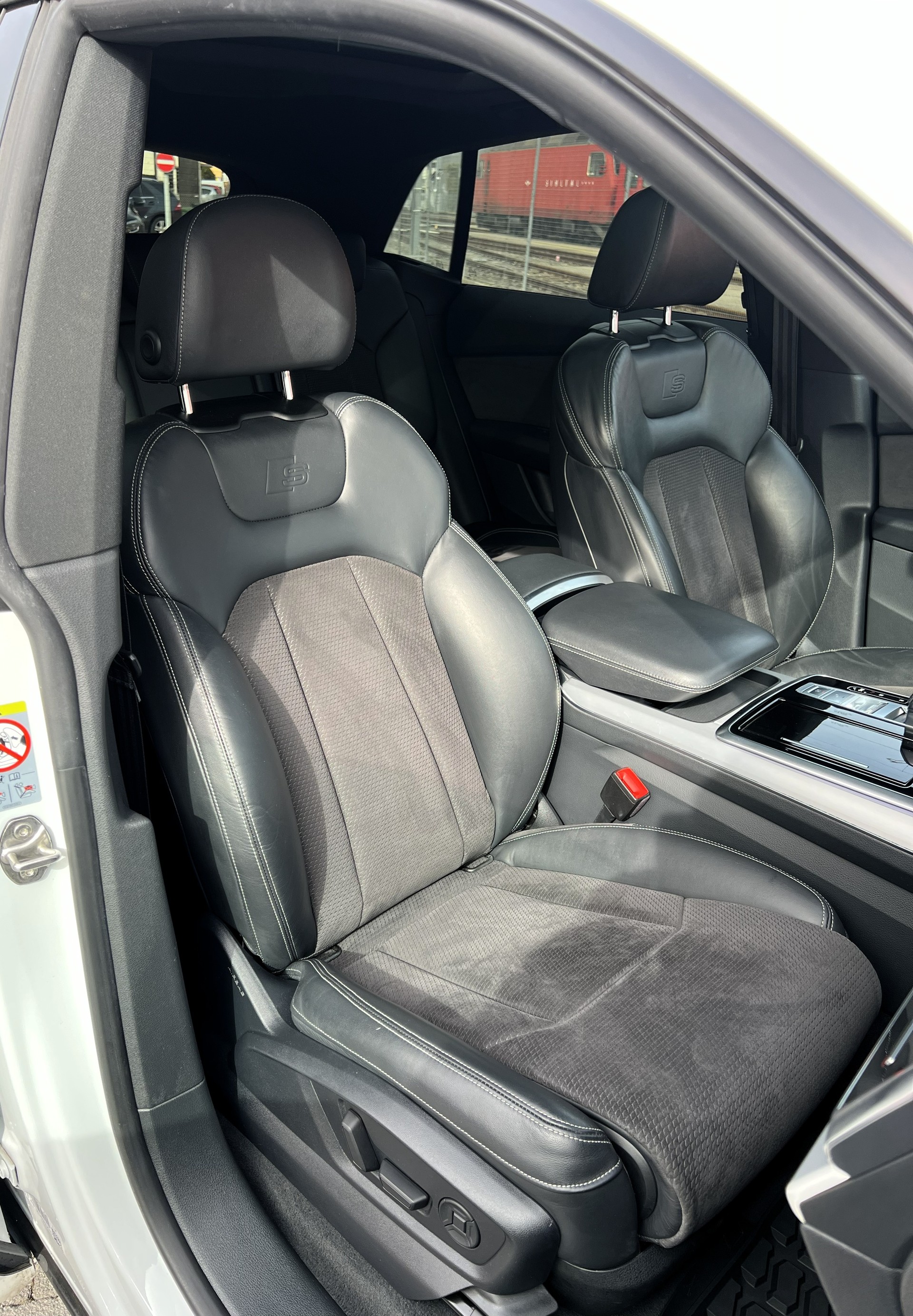 AUDI Q8 50 TDI quattro tiptronic-image-14