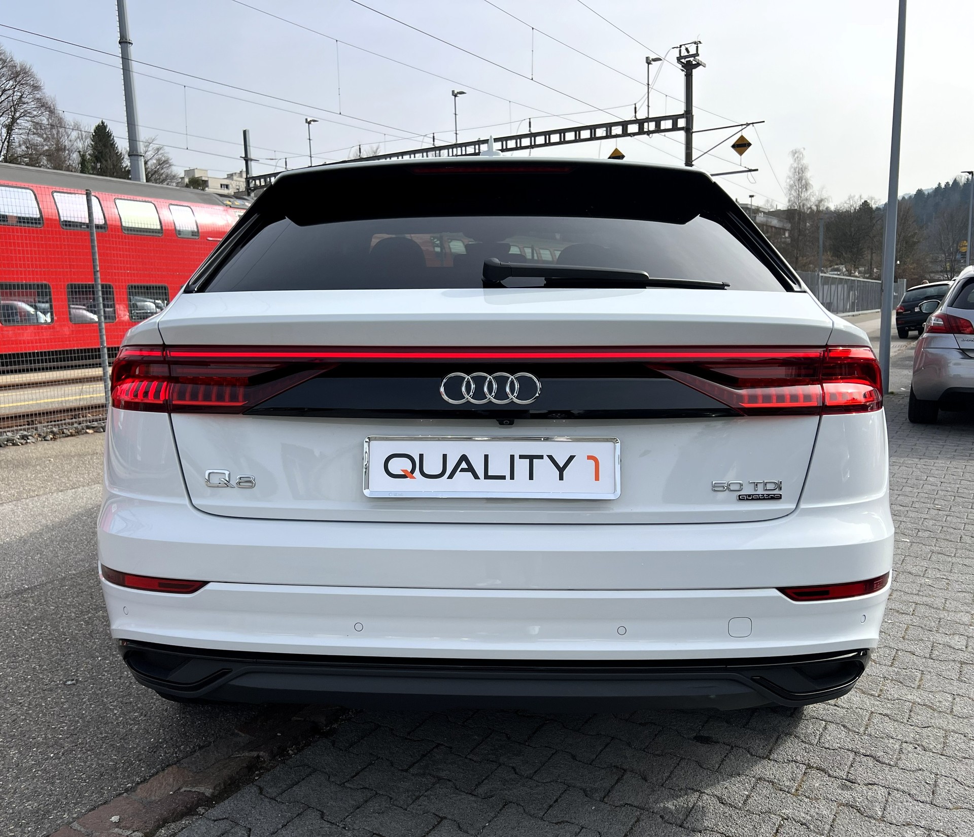 AUDI Q8 50 TDI quattro tiptronic-image-3