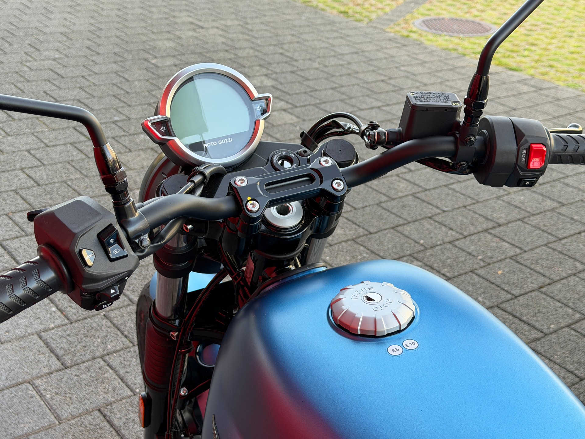 MOTO GUZZI V7 IV 850 Stone E5+ (35kW)-image-9