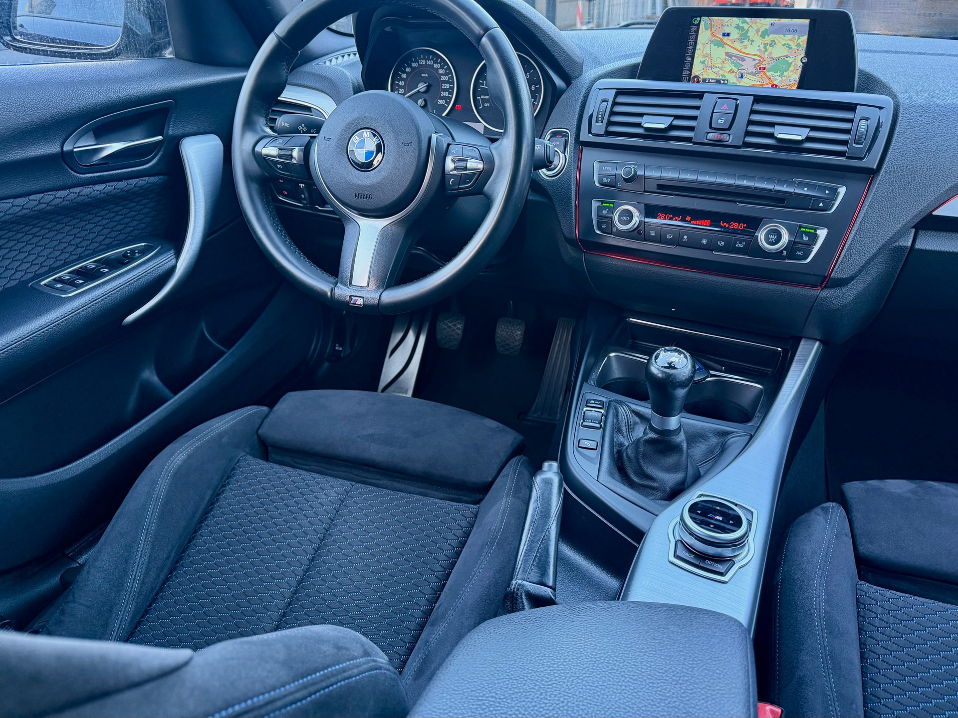 BMW 116i M Sport - 8-fach Alu - Frisch ab Service - 12 Mte./20000 Km Quality1 Garantie --image-12