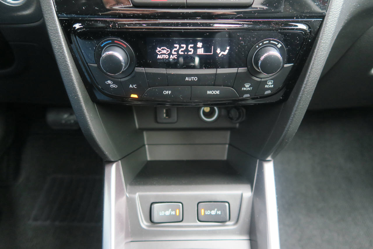 SUZUKI Vitara 1.4 T Sakura Top Hybrid 4x4-image-13
