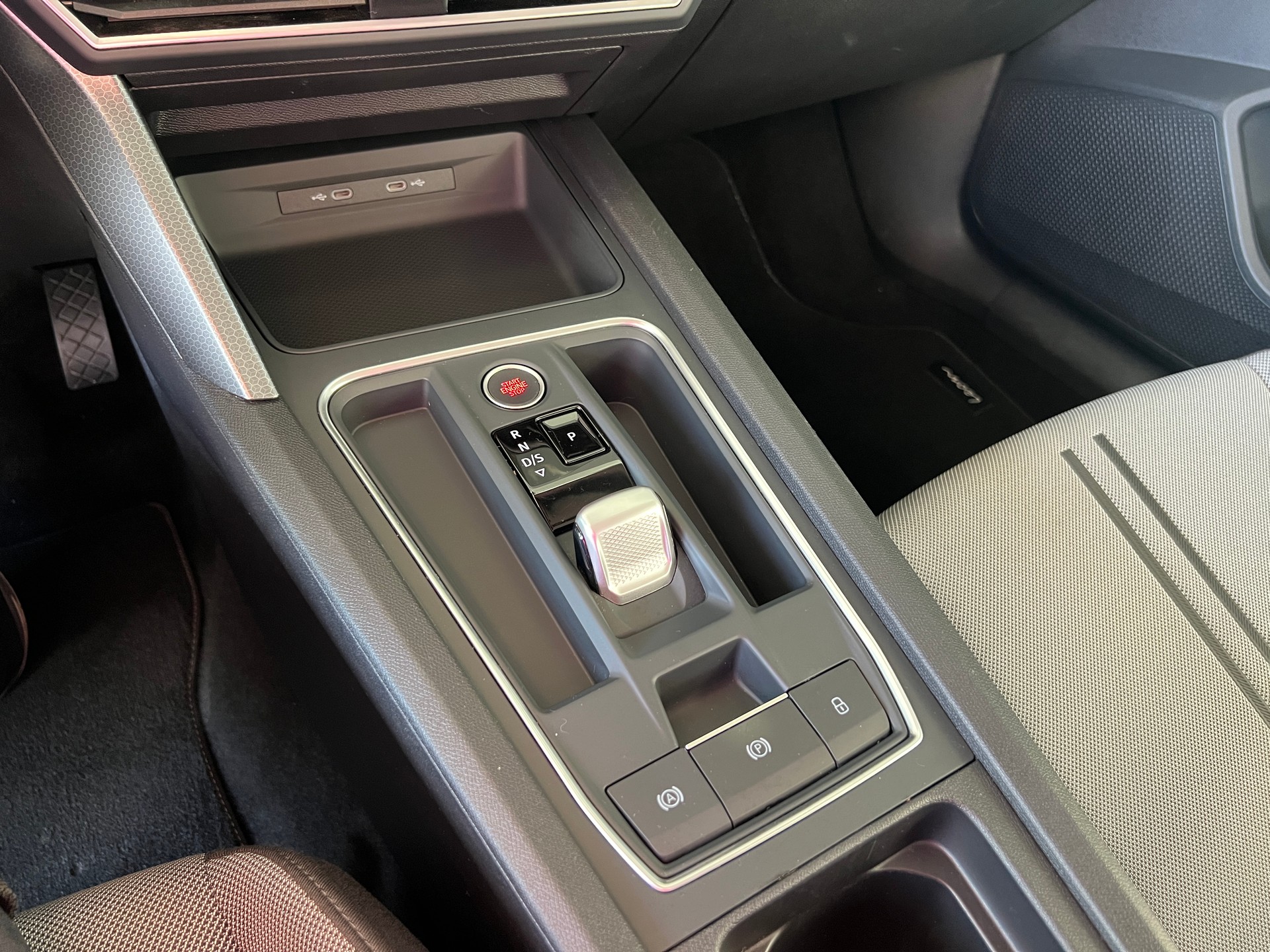 SEAT Leon ST 2.0 TDI EVO DSG 4Drive Style-image-10
