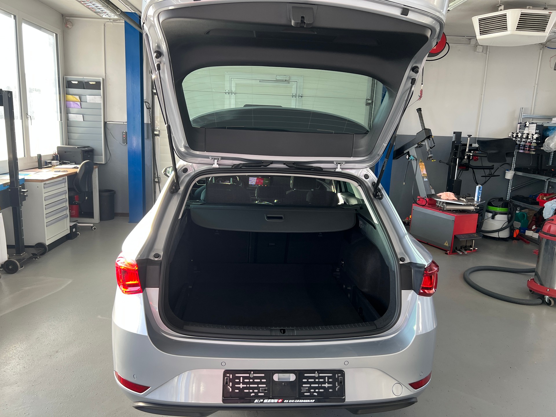 SEAT Leon ST 2.0 TDI EVO DSG 4Drive Style-image-9