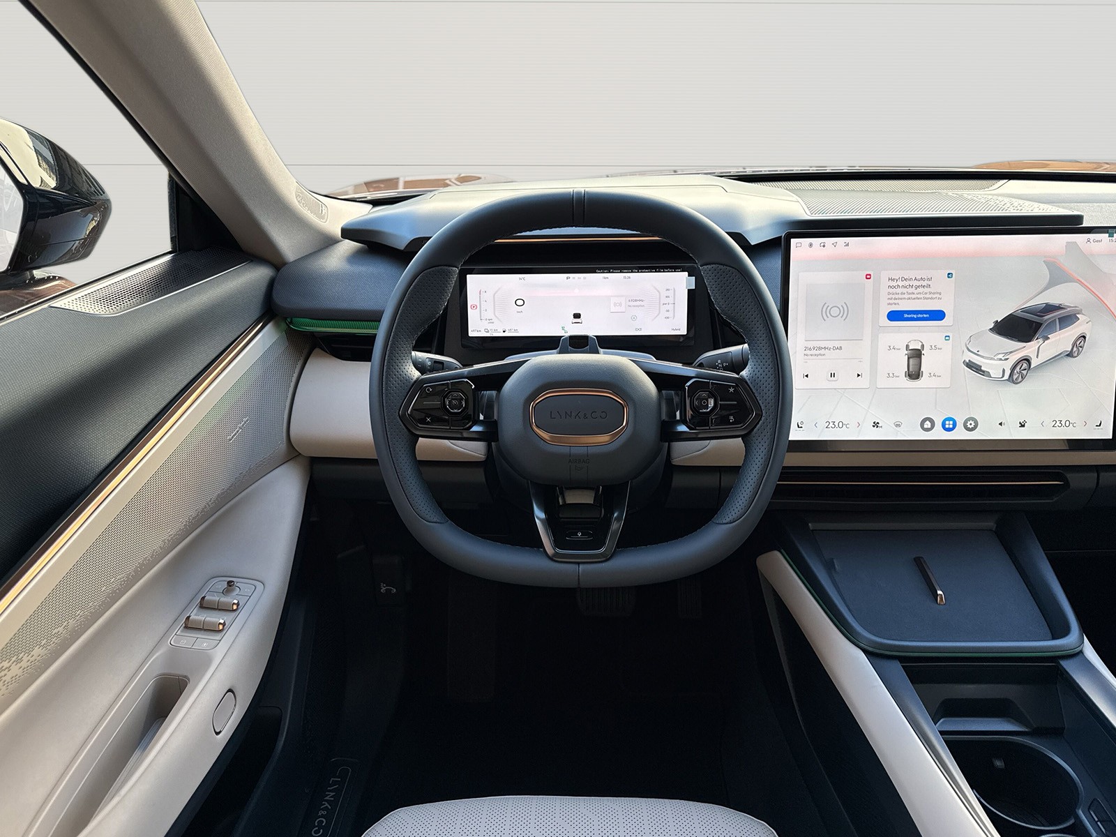 LYNK & CO 08 1.5 PHEV More-image-11