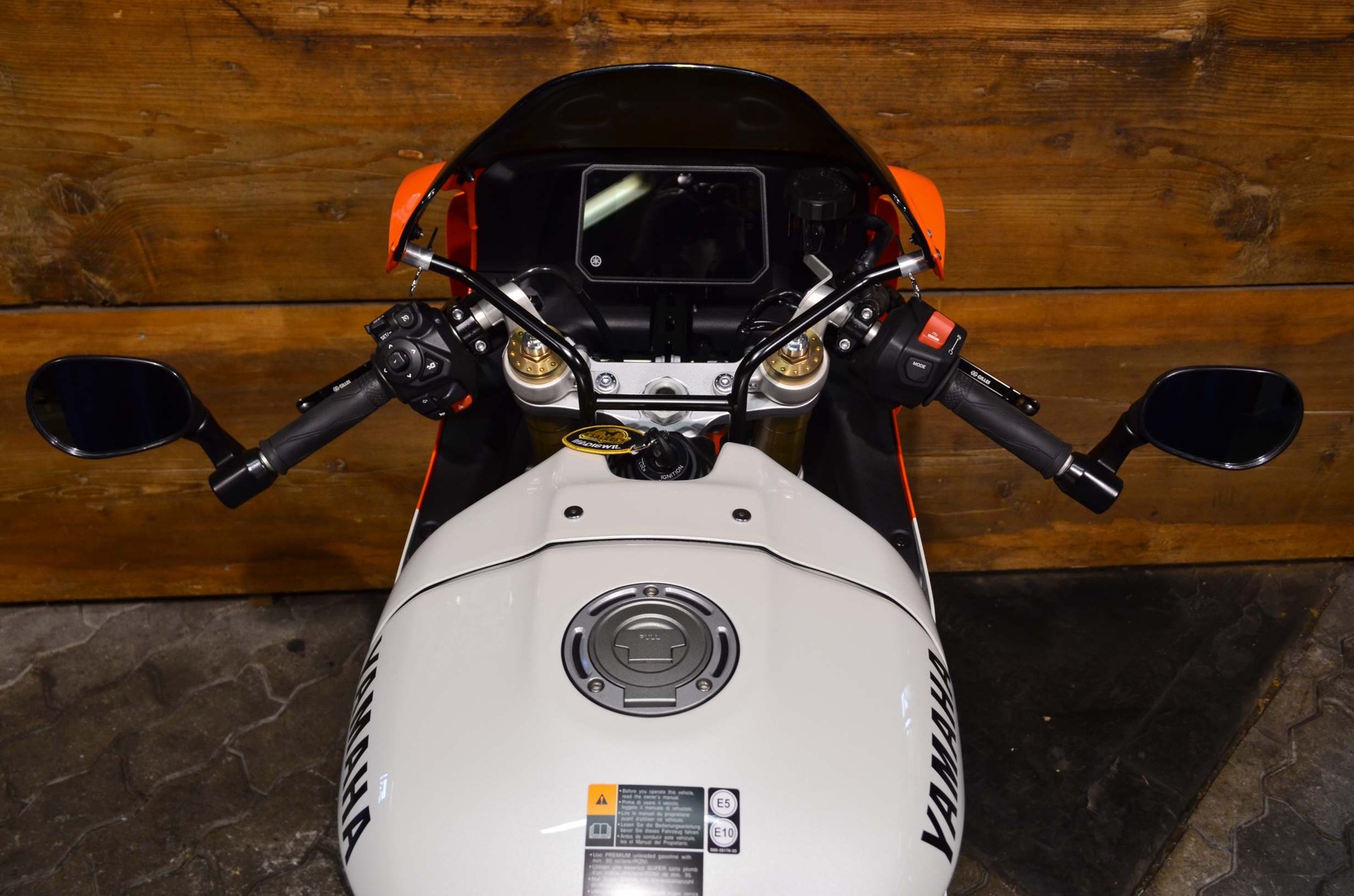 YAMAHA XSR 900 GP ABS-image-2