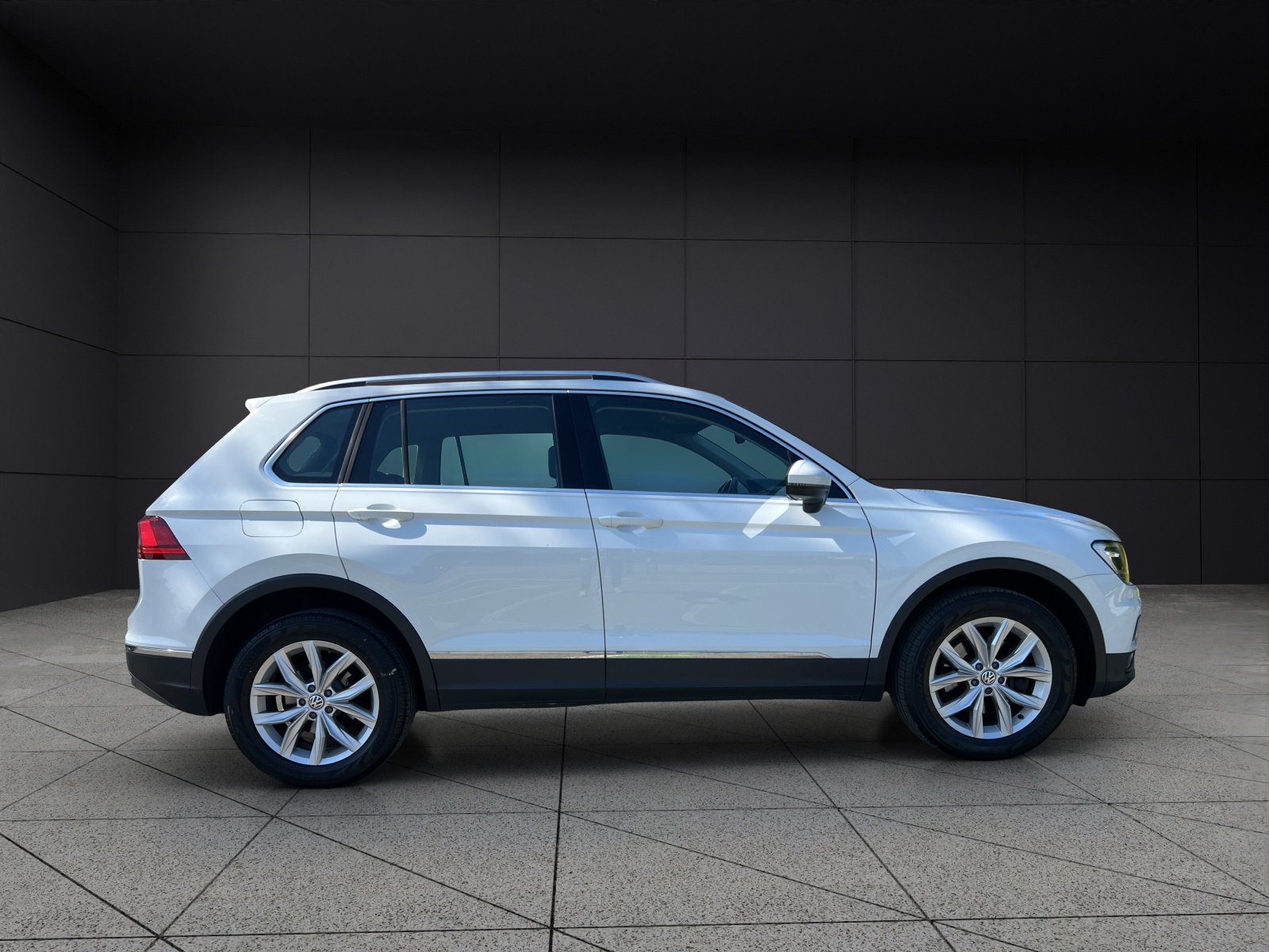 VW Tiguan 2.0TSI Highline 4Motion DSG-image-7