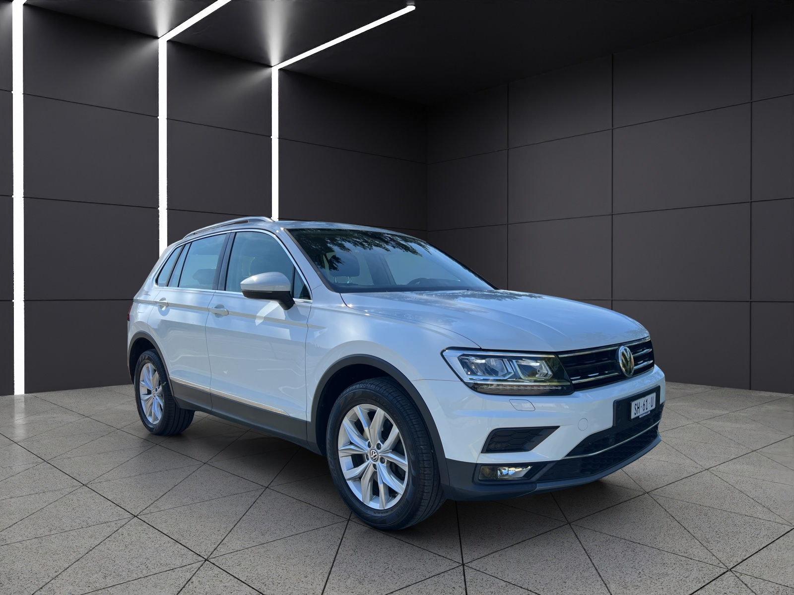VW Tiguan 2.0TSI Highline 4Motion DSG-showroom-element-2