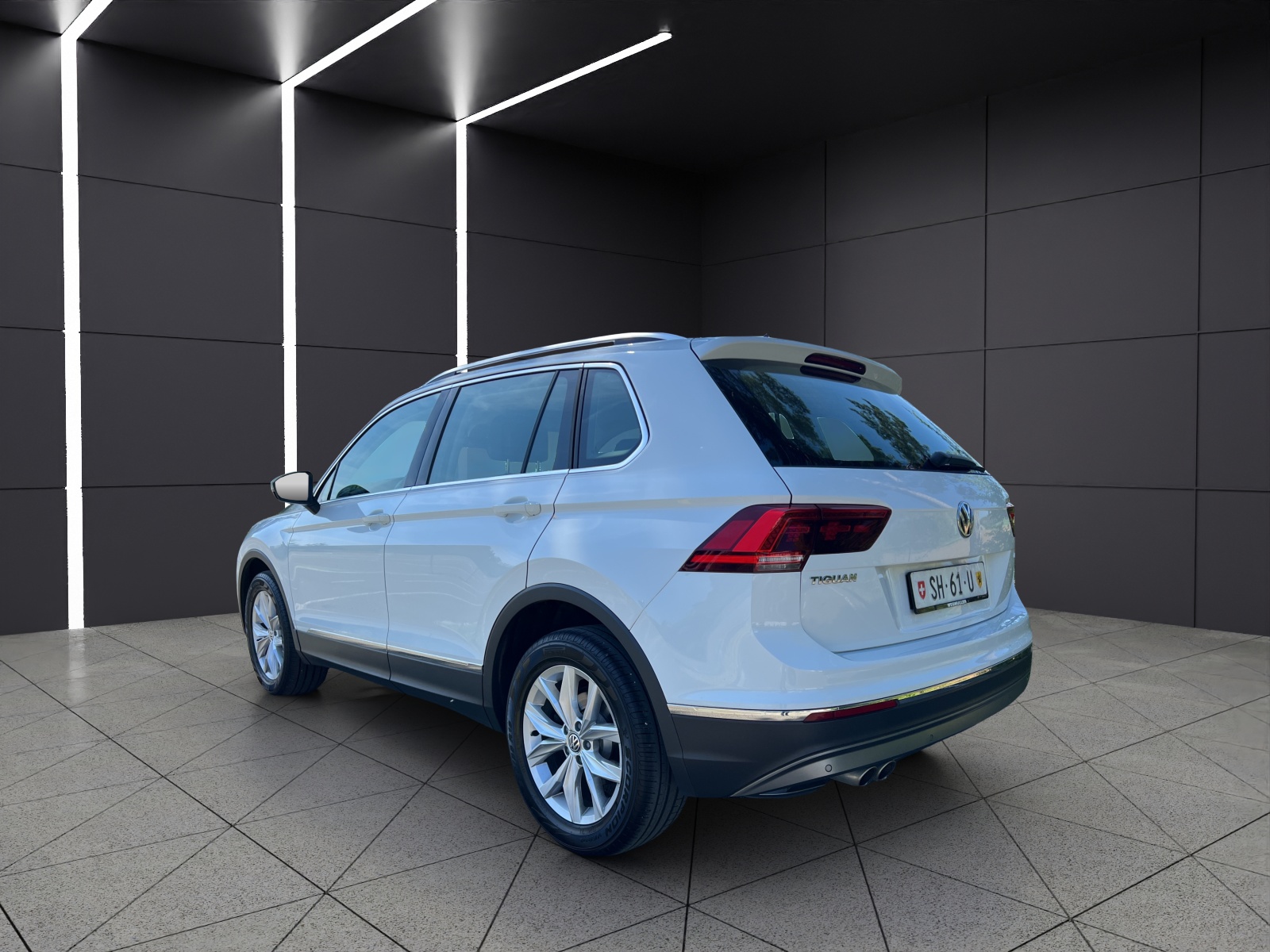 VW Tiguan 2.0TSI Highline 4Motion DSG-image-5