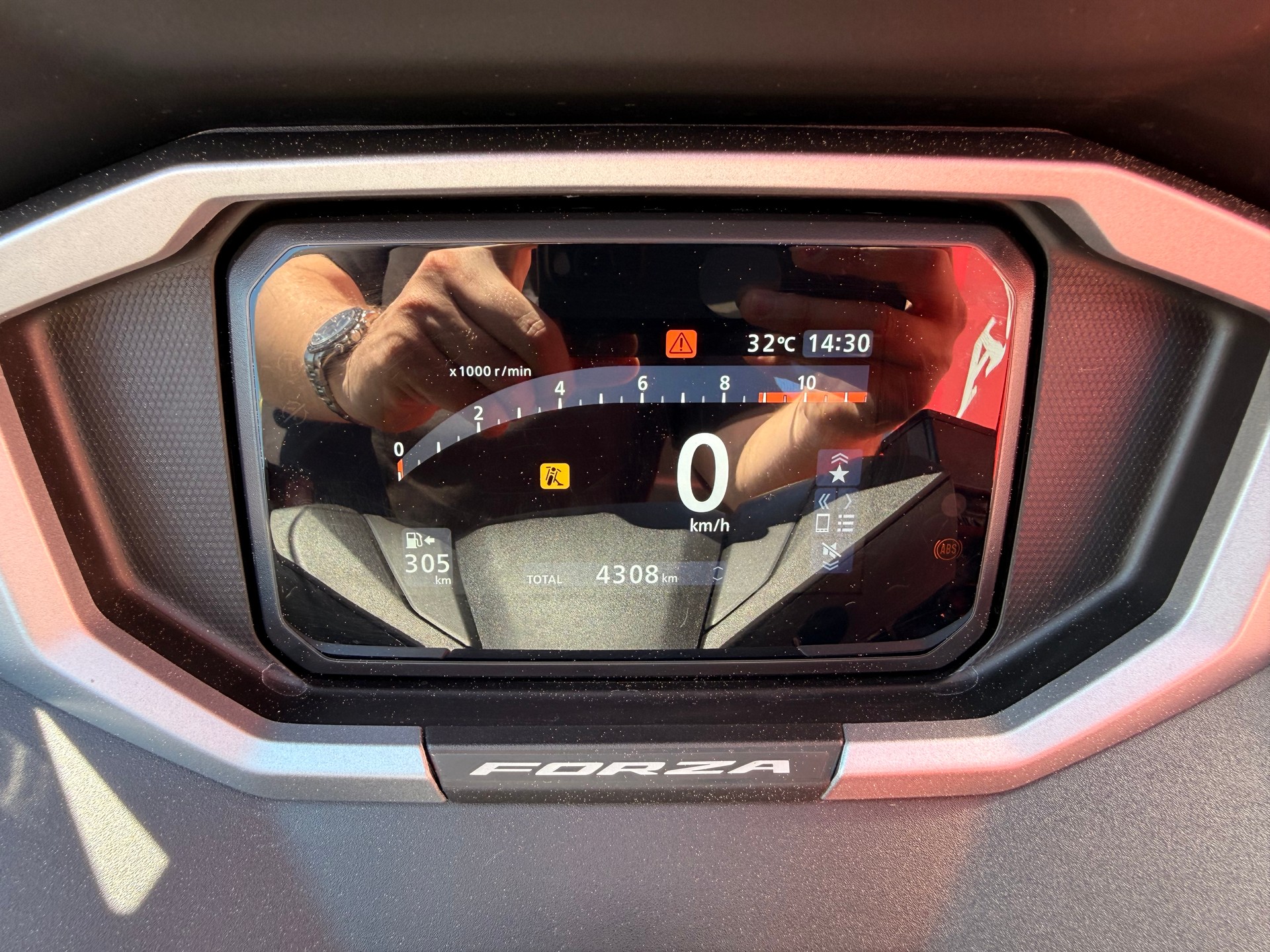 HONDA NSS 350 Smart Top Box-image-4