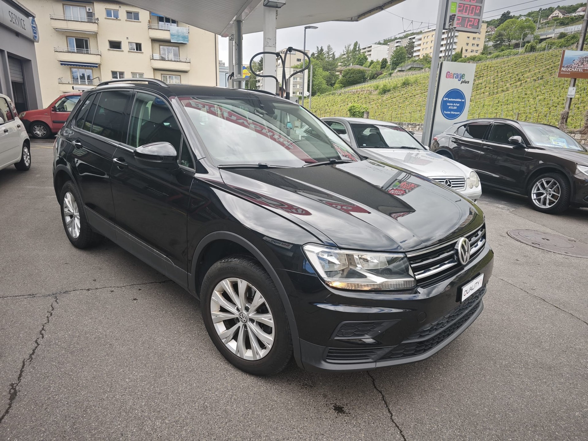 VW Tiguan 2.0 TDI SCR Pure 4X4-image-2