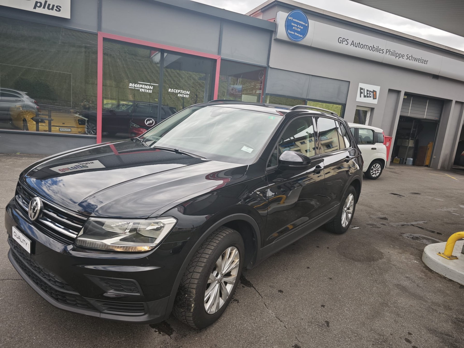 VW Tiguan 2.0 TDI SCR Pure 4X4-image-1