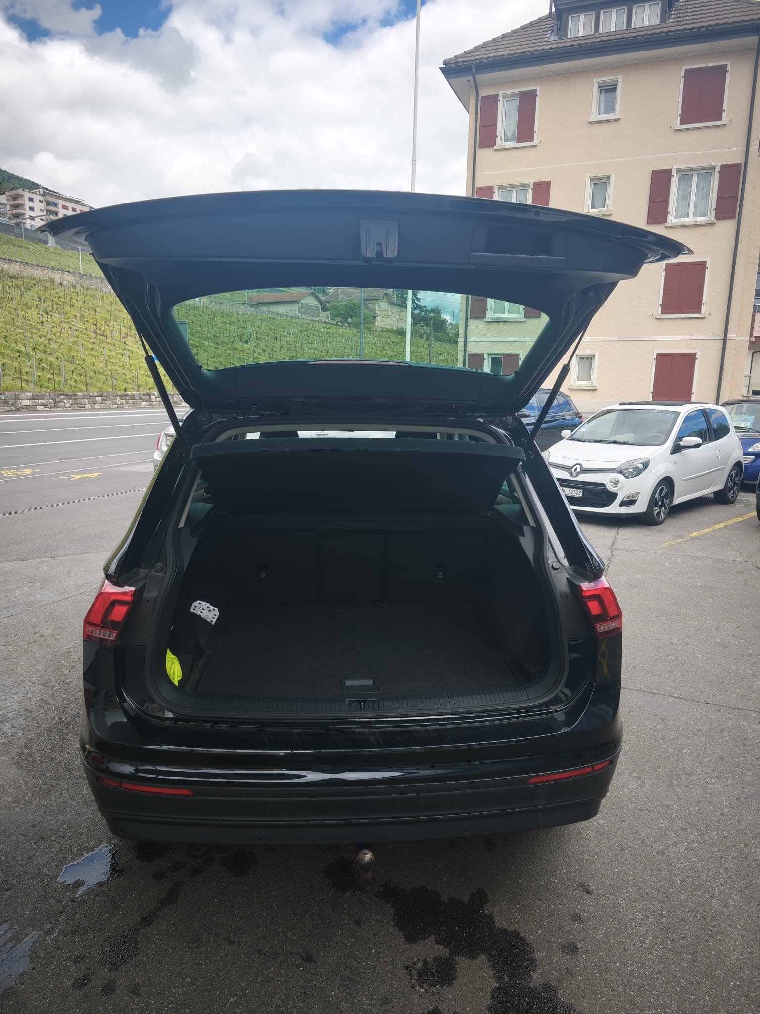 VW Tiguan 2.0 TDI SCR Pure 4X4-image-4