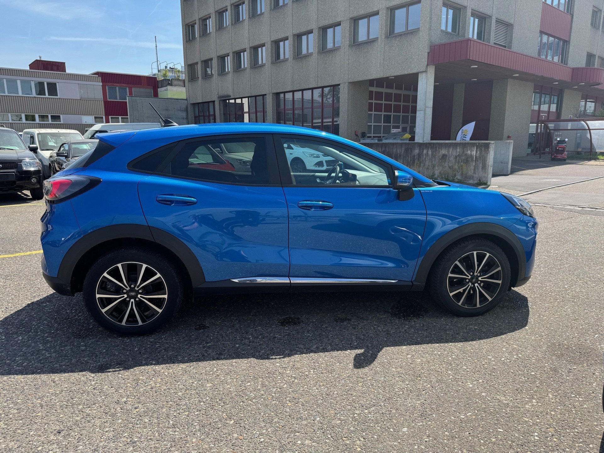 FORD Puma 1.0 MHEV Titanium-showroom-element-3