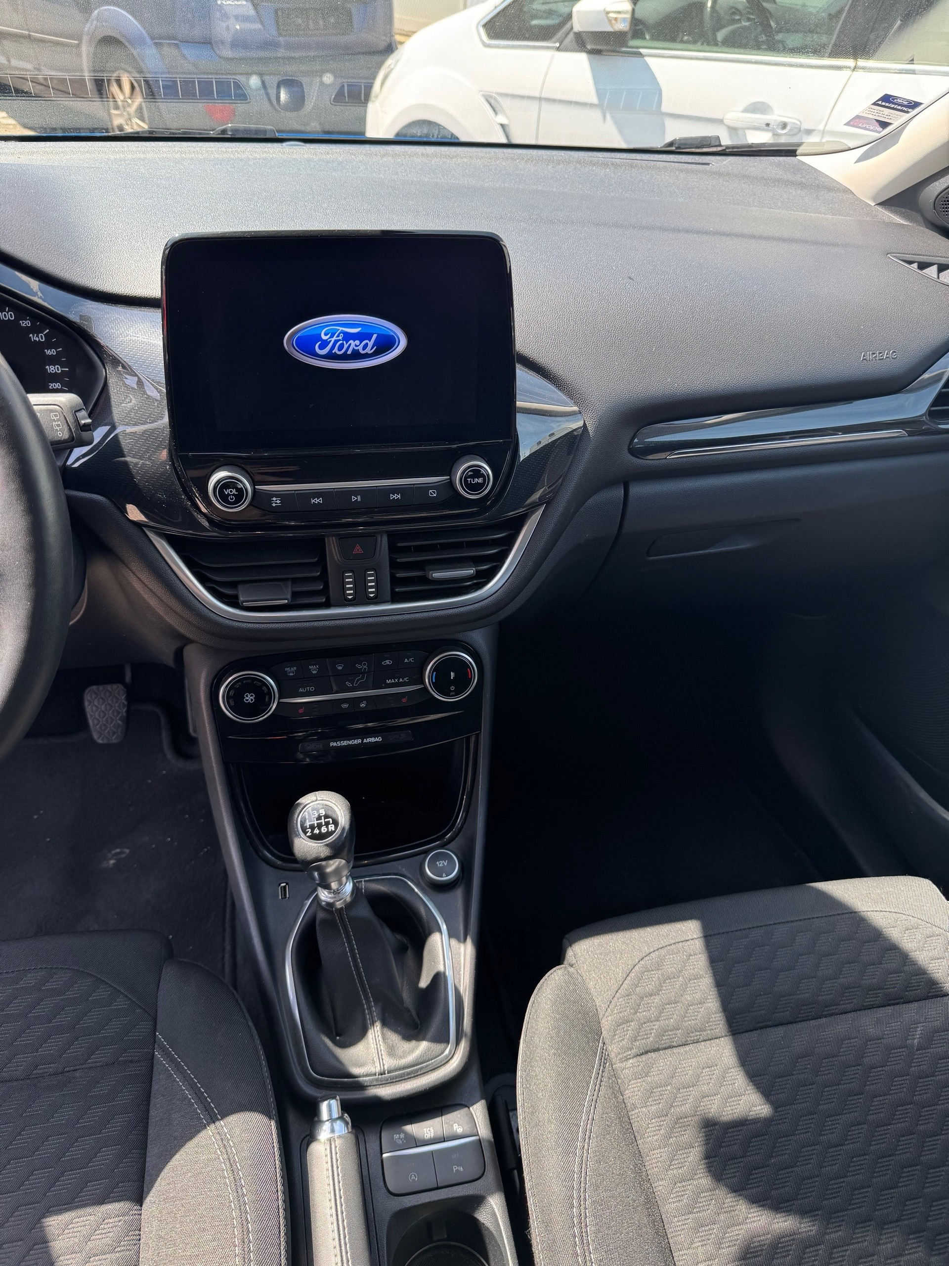 FORD Puma 1.0 MHEV Titanium-image-6