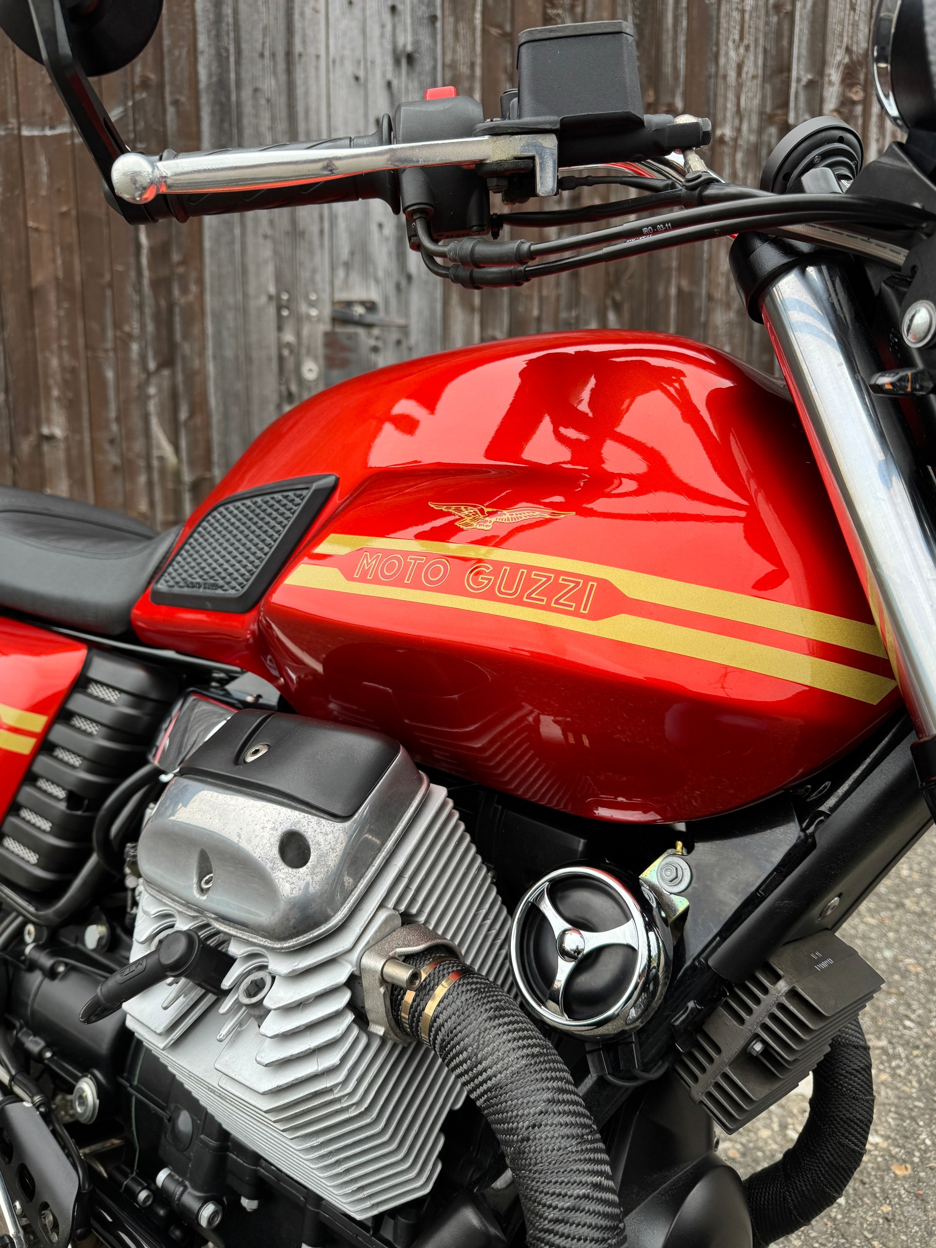 MOTO GUZZI V7 Classic-image-6