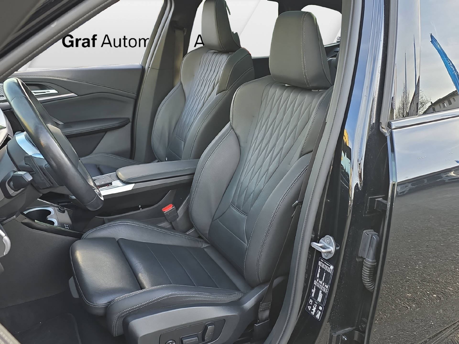 BMW X1 20d xDrive M Sport ** 5 Jahre GARANTIE // 2'000 kg Anhängelast **-image-7