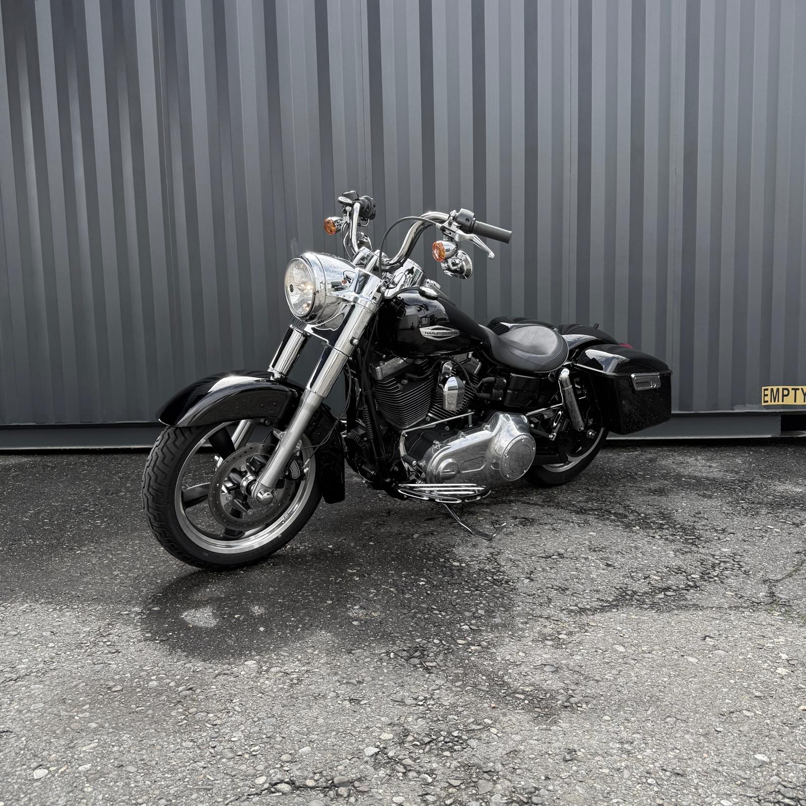 HARLEY-DAVIDSON FLD Dyna Switchback ABS-image-1