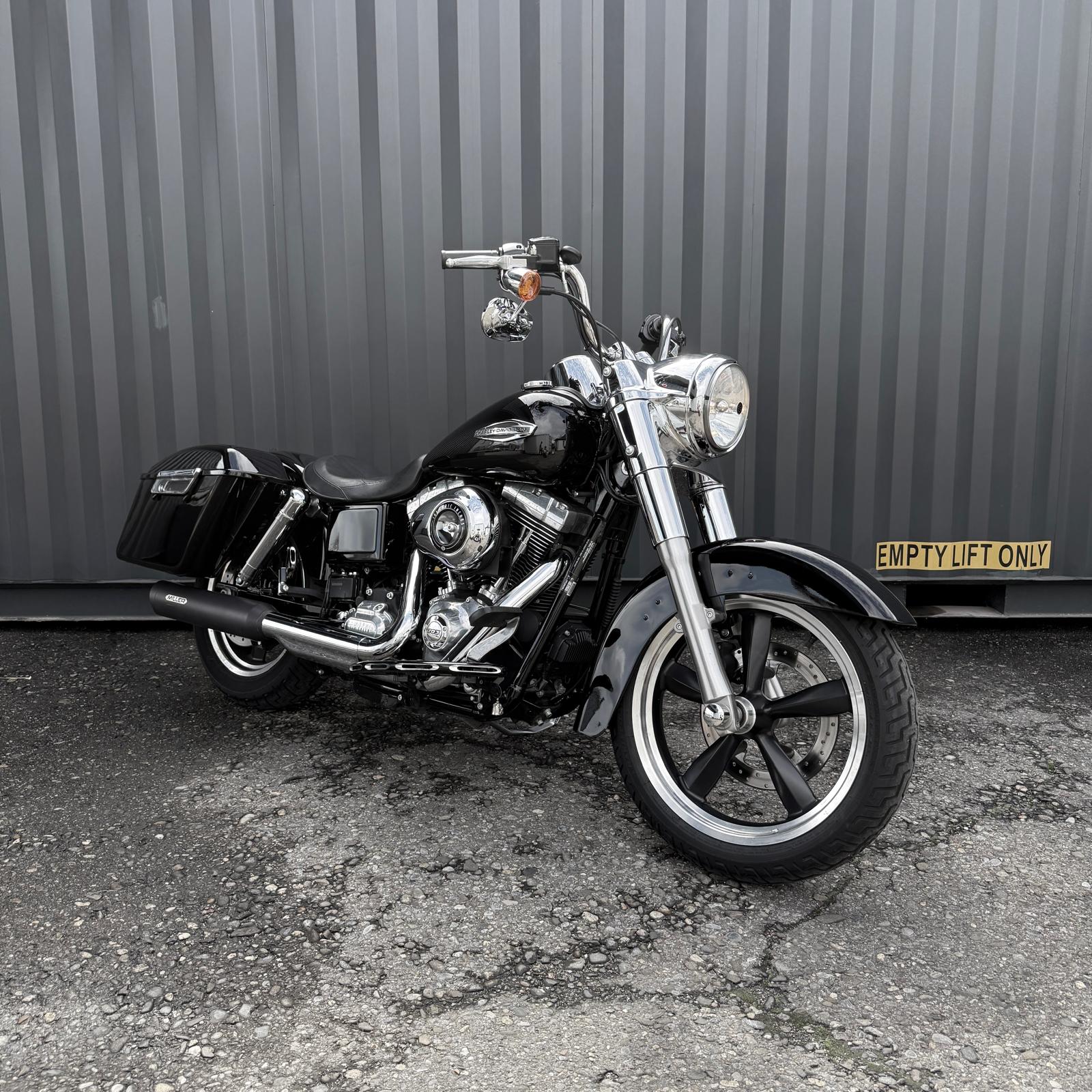 HARLEY-DAVIDSON FLD Dyna Switchback ABS-image-12