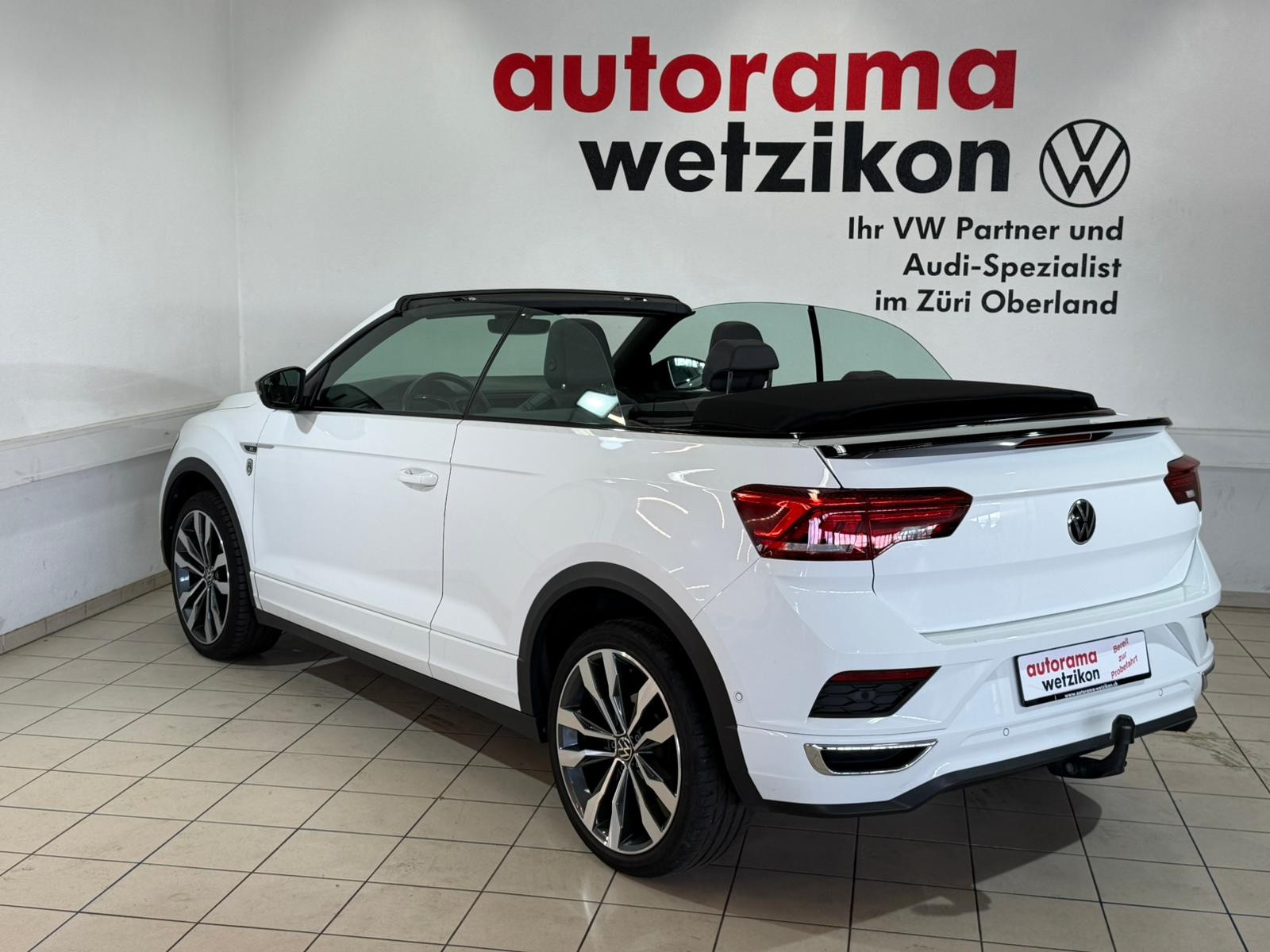VW T-Roc Cabriolet 1.5 TSI EVO Black & White DSG-image-4