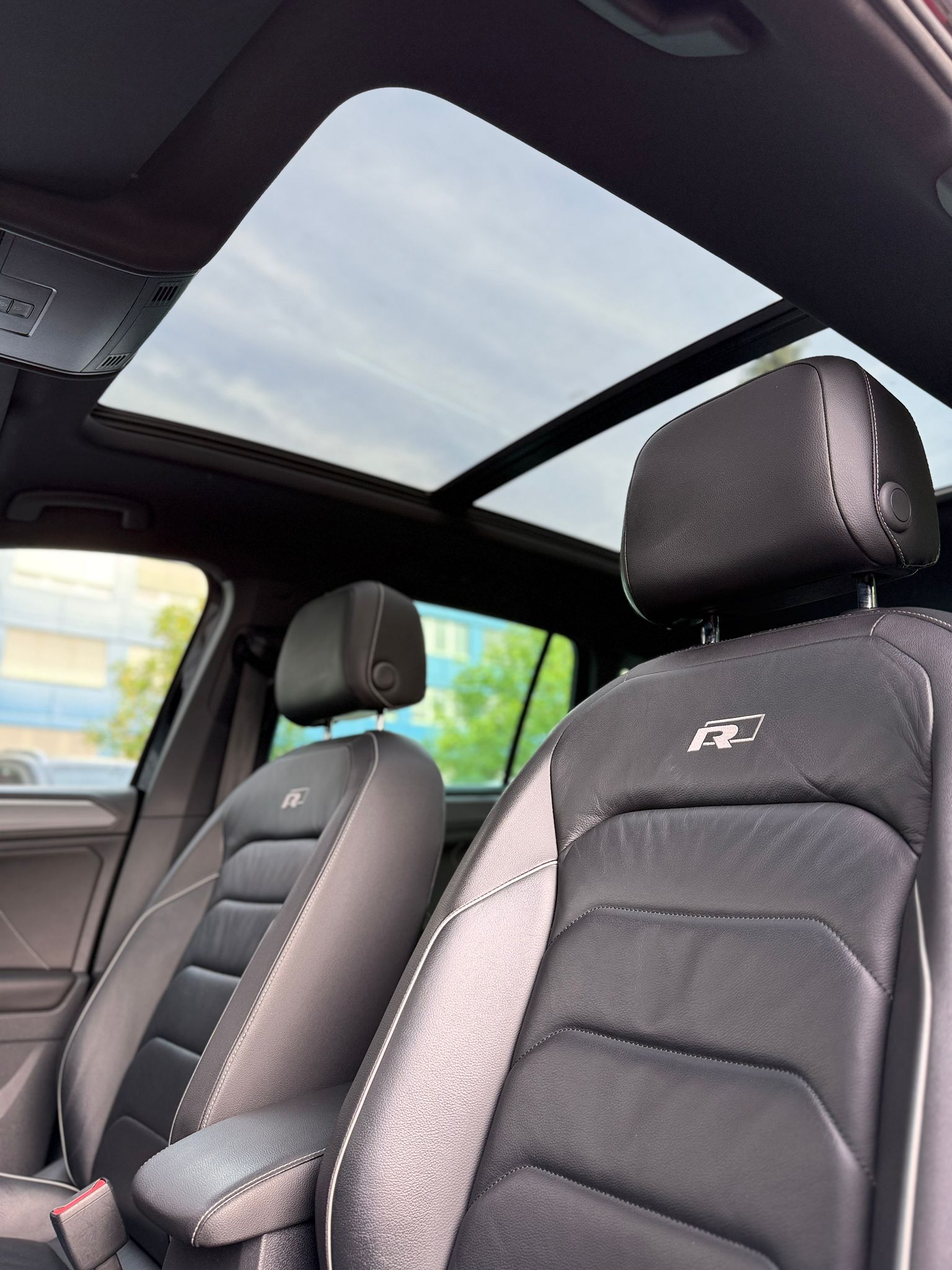 VW Tiguan 2.0 TDI SCR Highline DSG-image-11