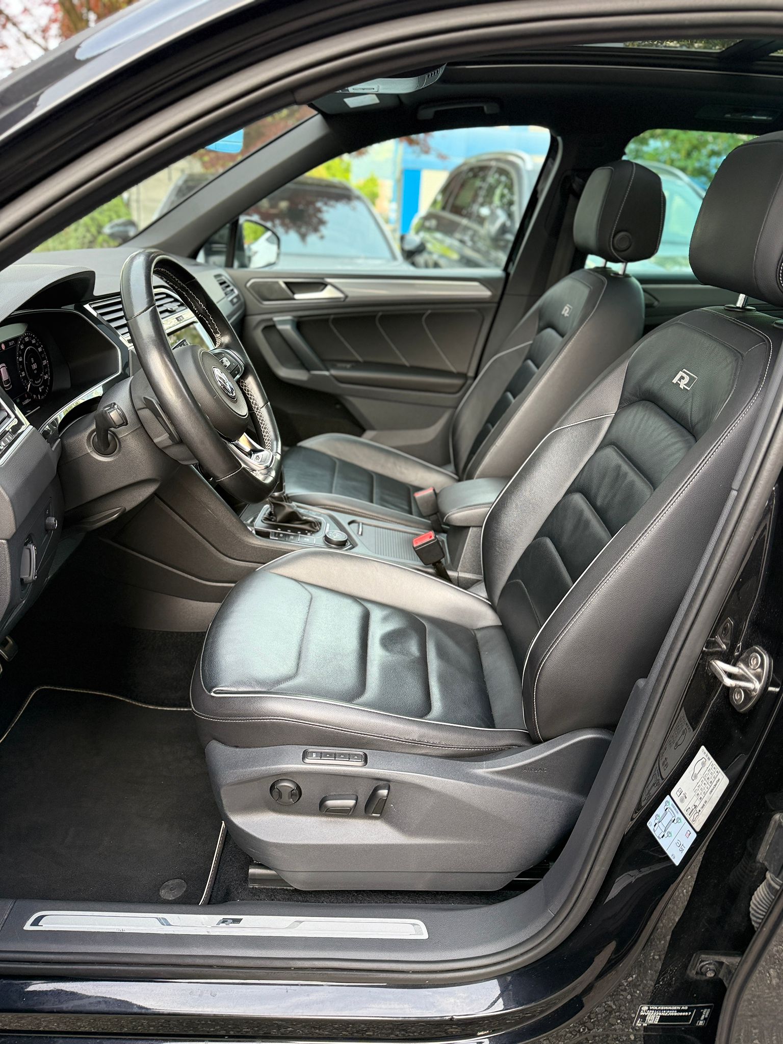 VW Tiguan 2.0 TDI SCR Highline DSG-image-8