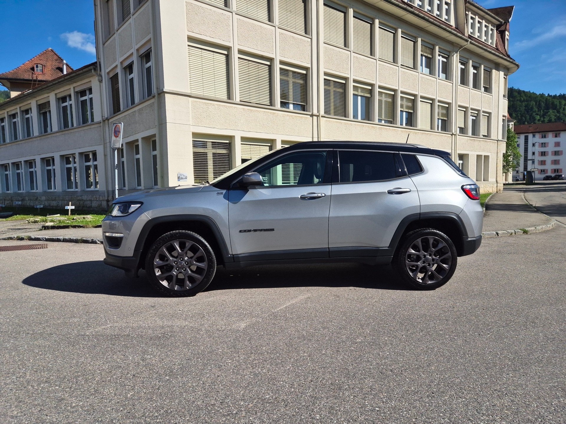 JEEP Compass 1.4 Turbo S AWD 9ATX-showroom-element-1