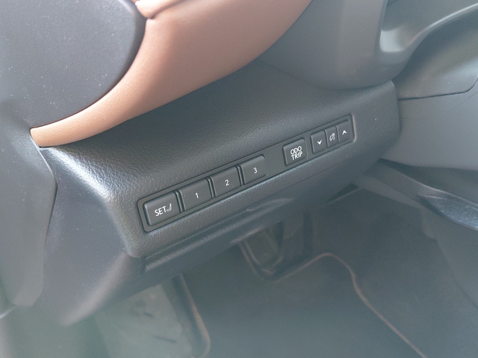 LEXUS LBX 1.5 Hybrid Relax AWD-image-12