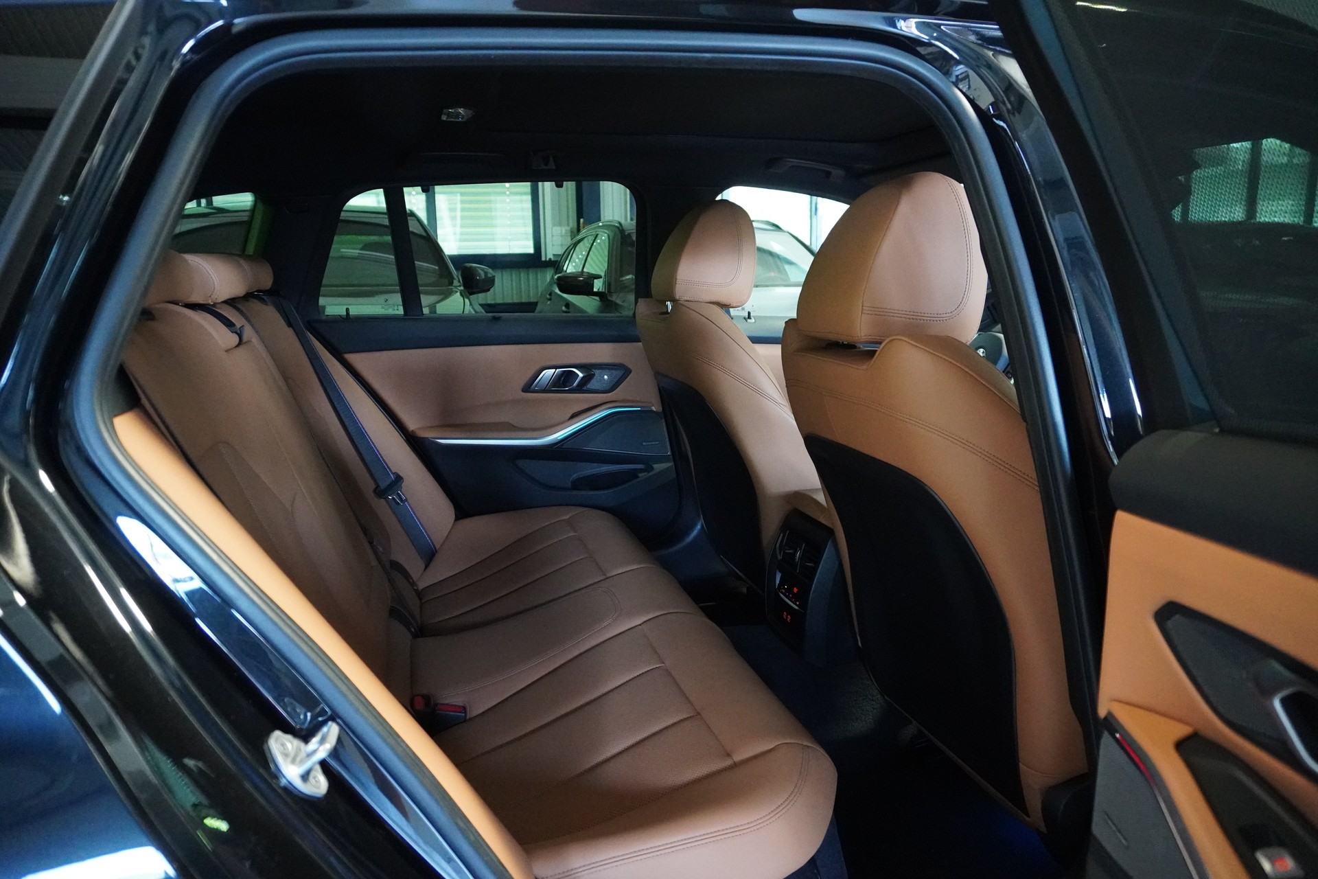 BMW M340d xDrive 48V Touring Steptronic M Sport Pro-image-15