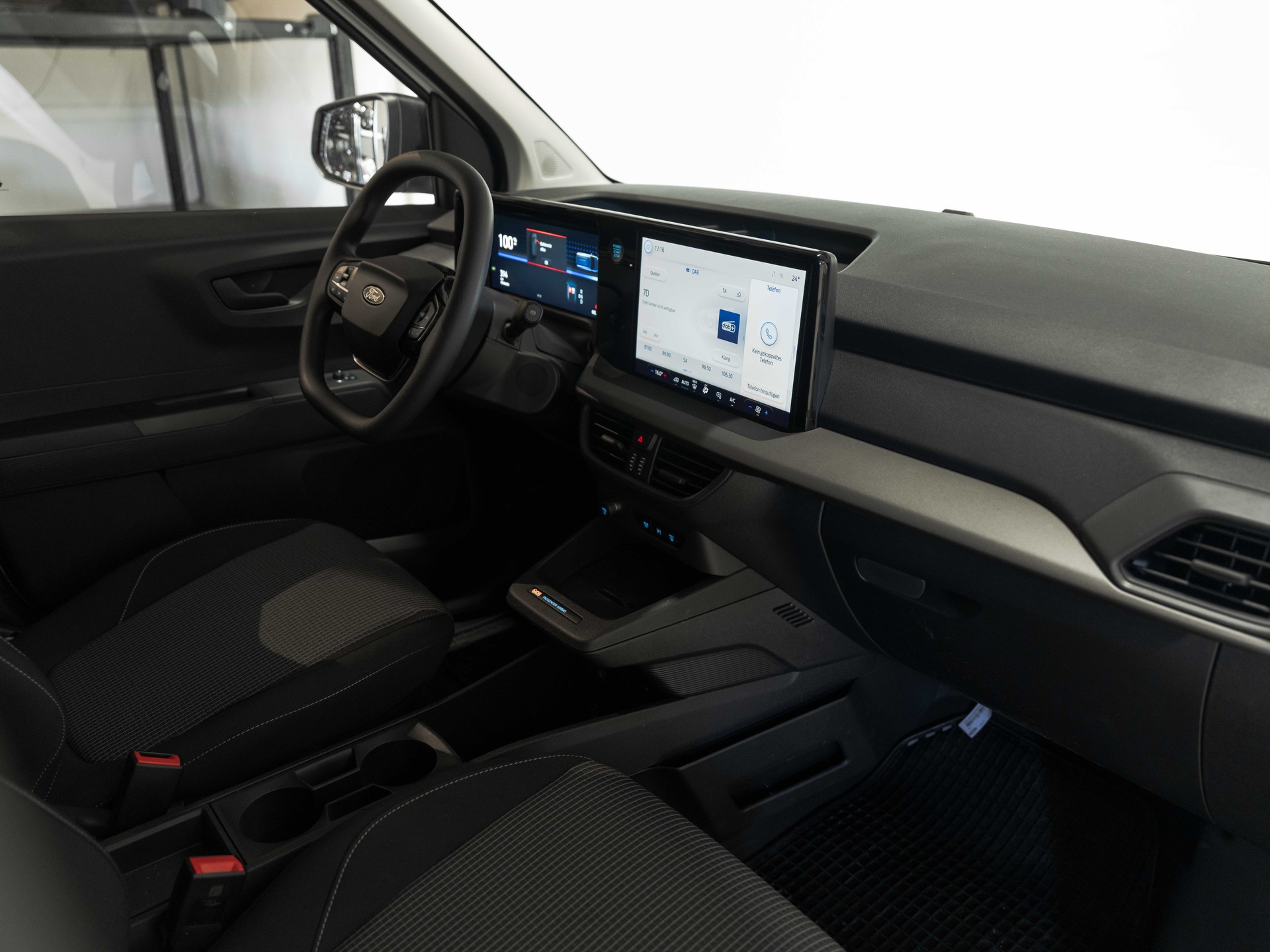 FORD E-Transit Courier Van Trend 43,5kWh-image-22
