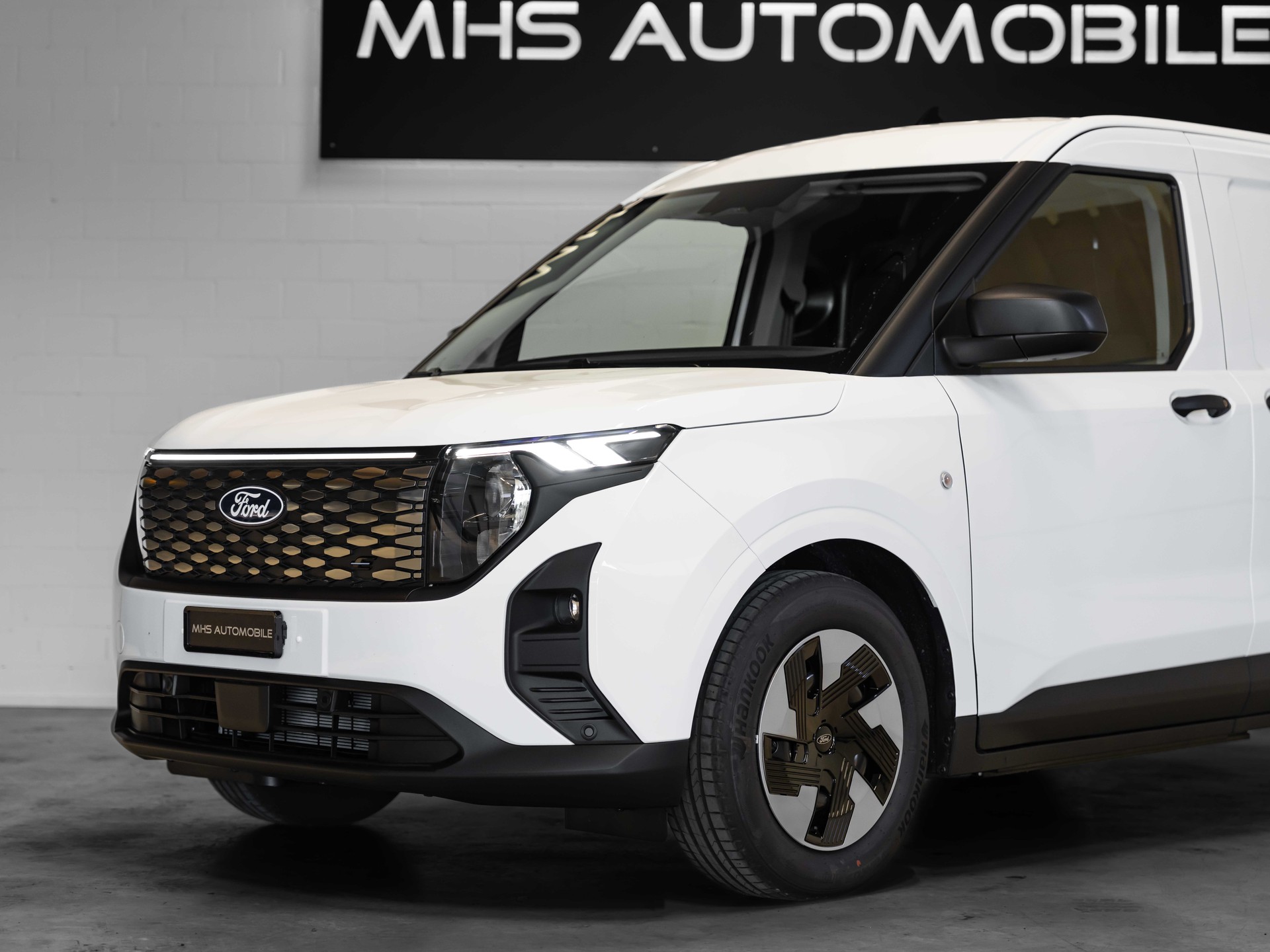 FORD E-Transit Courier Van Trend 43,5kWh-image-7