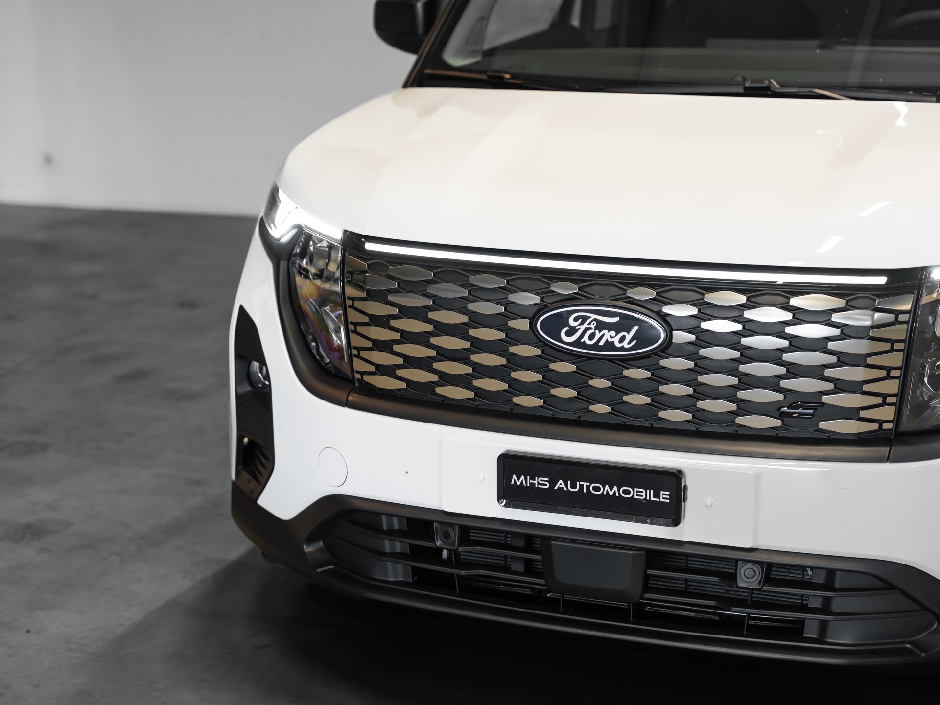 FORD E-Transit Courier Van Trend 43,5kWh-image-16