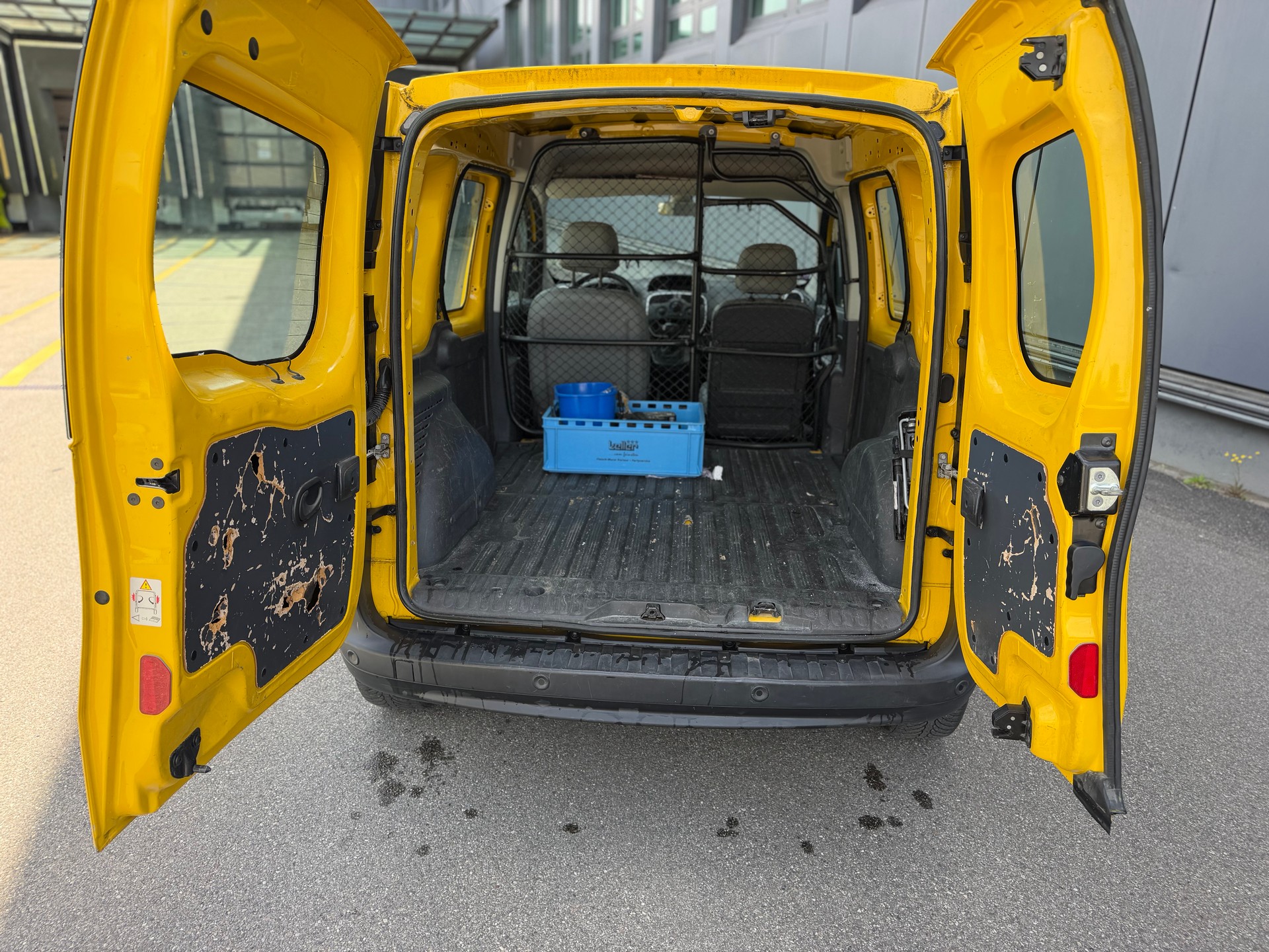 RENAULT Kangoo Medium TCe 115 Business A-image-7